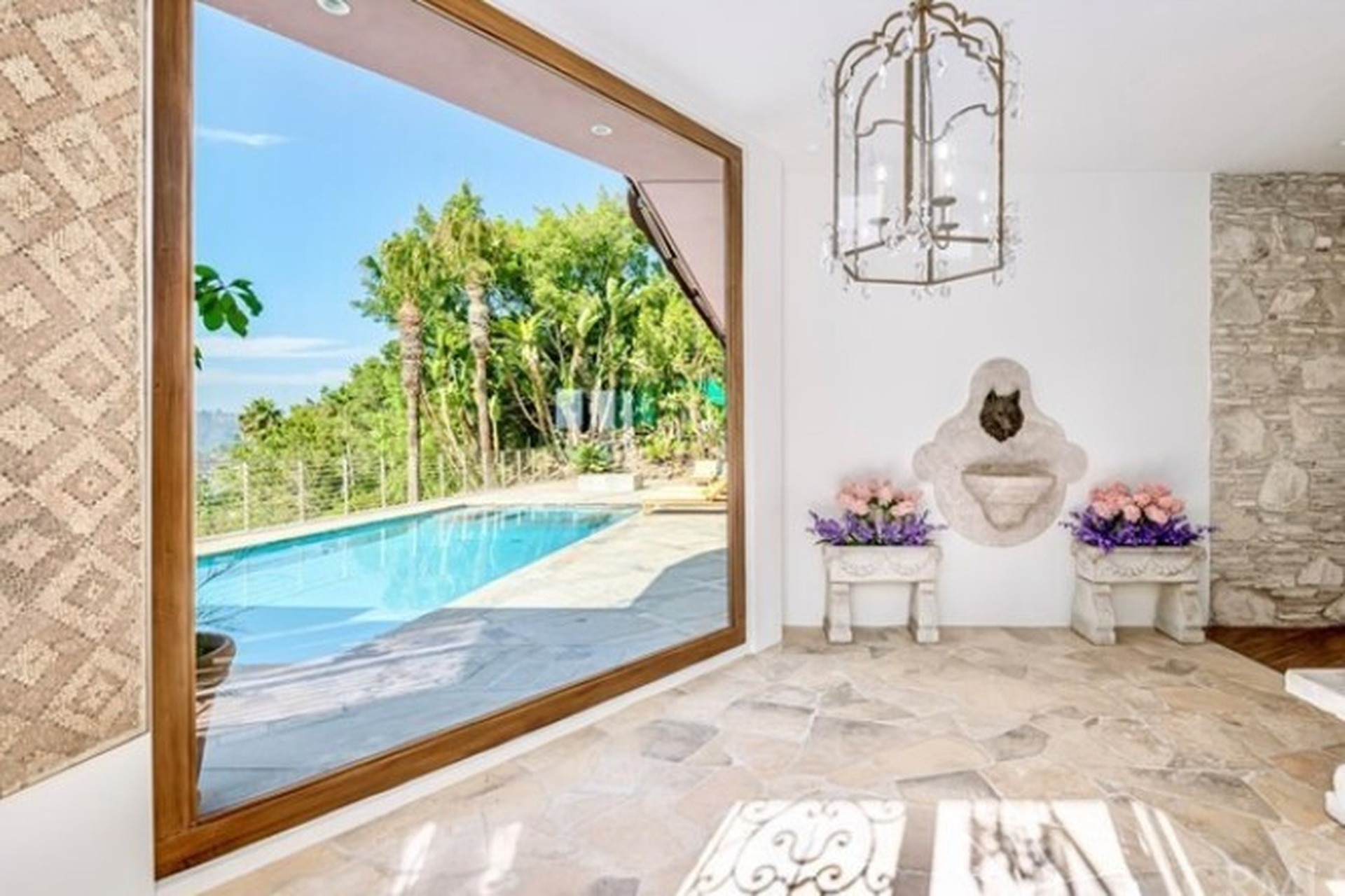 Pink Palace | Photo 10