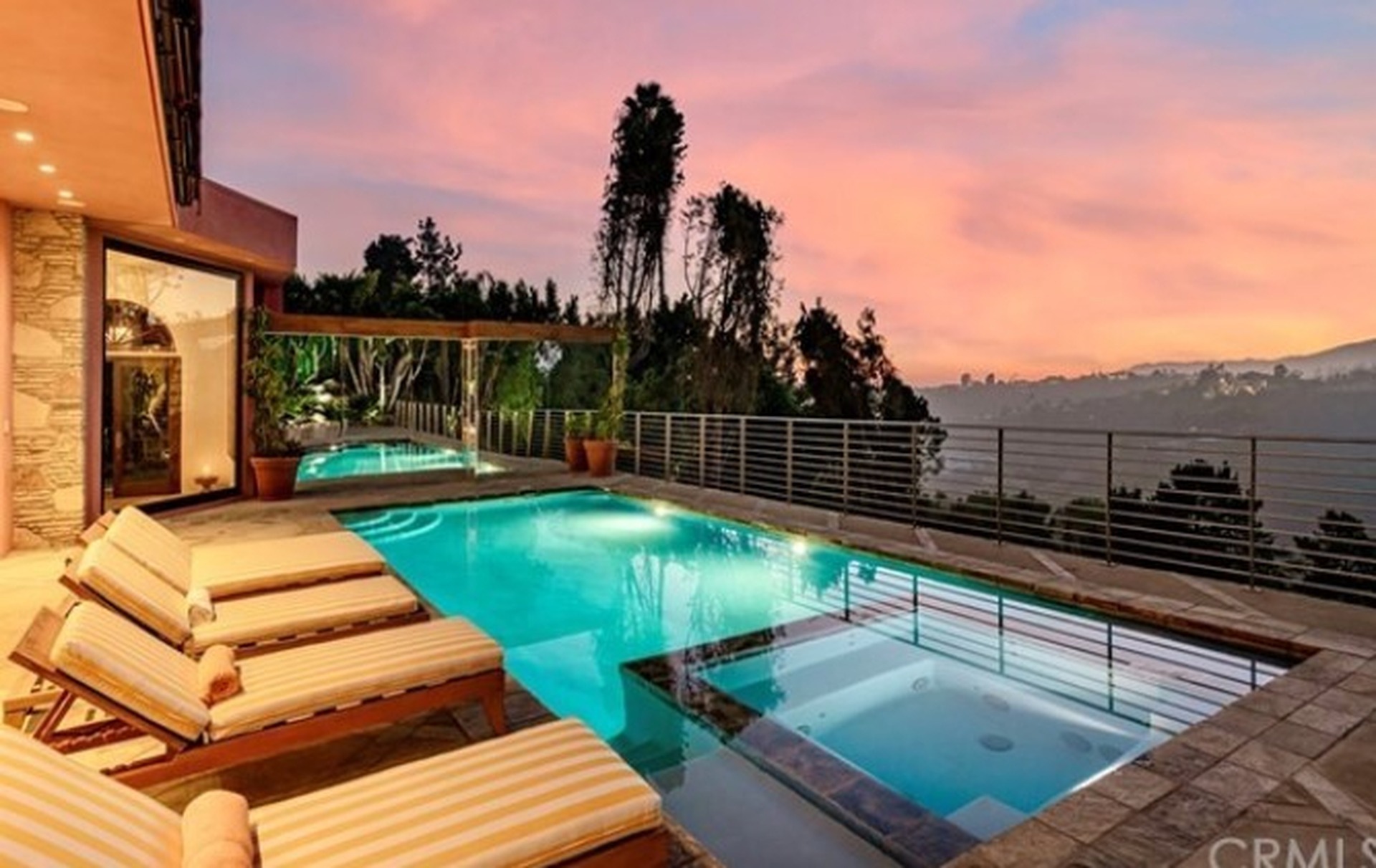 Pink Palace | Photo 3