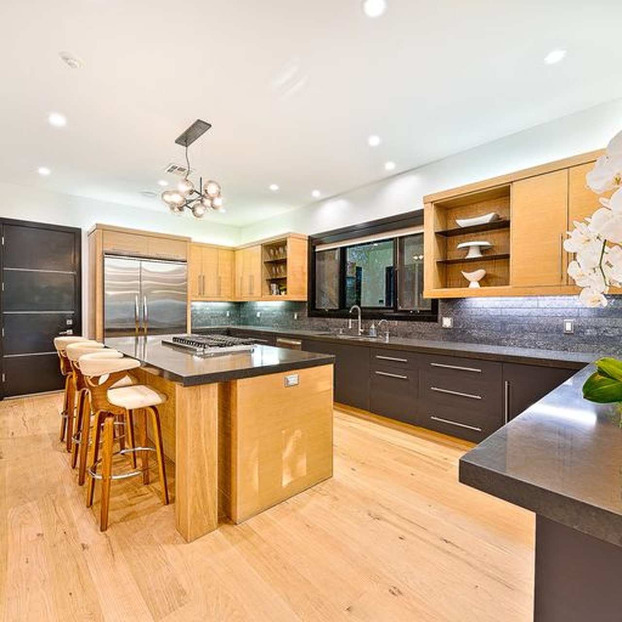 The Beverly Grove Villa | Photo 15