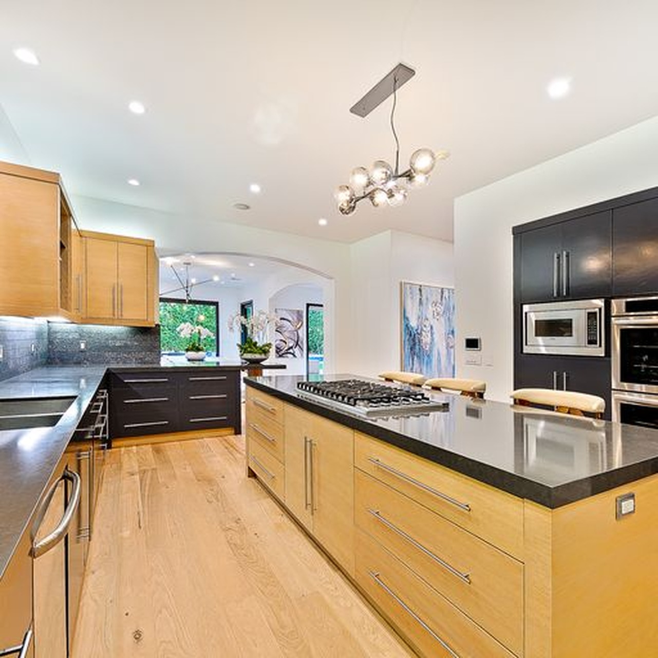 The Beverly Grove Villa | Photo 19