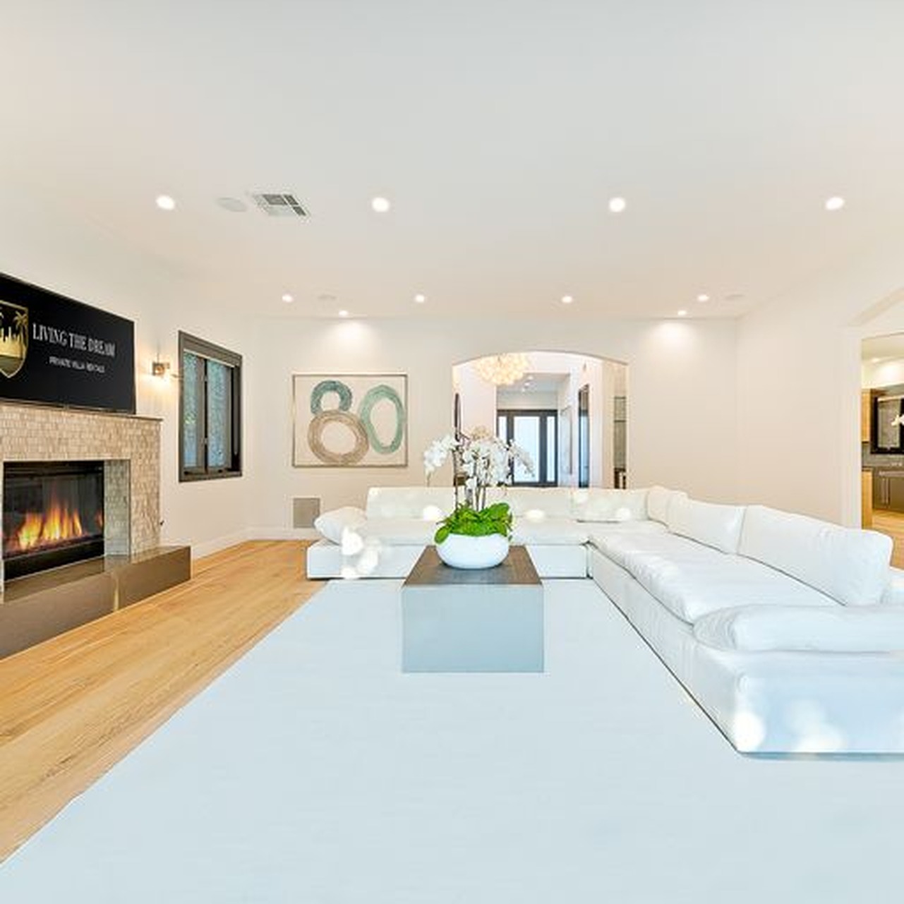 The Beverly Grove Villa | Photo 4