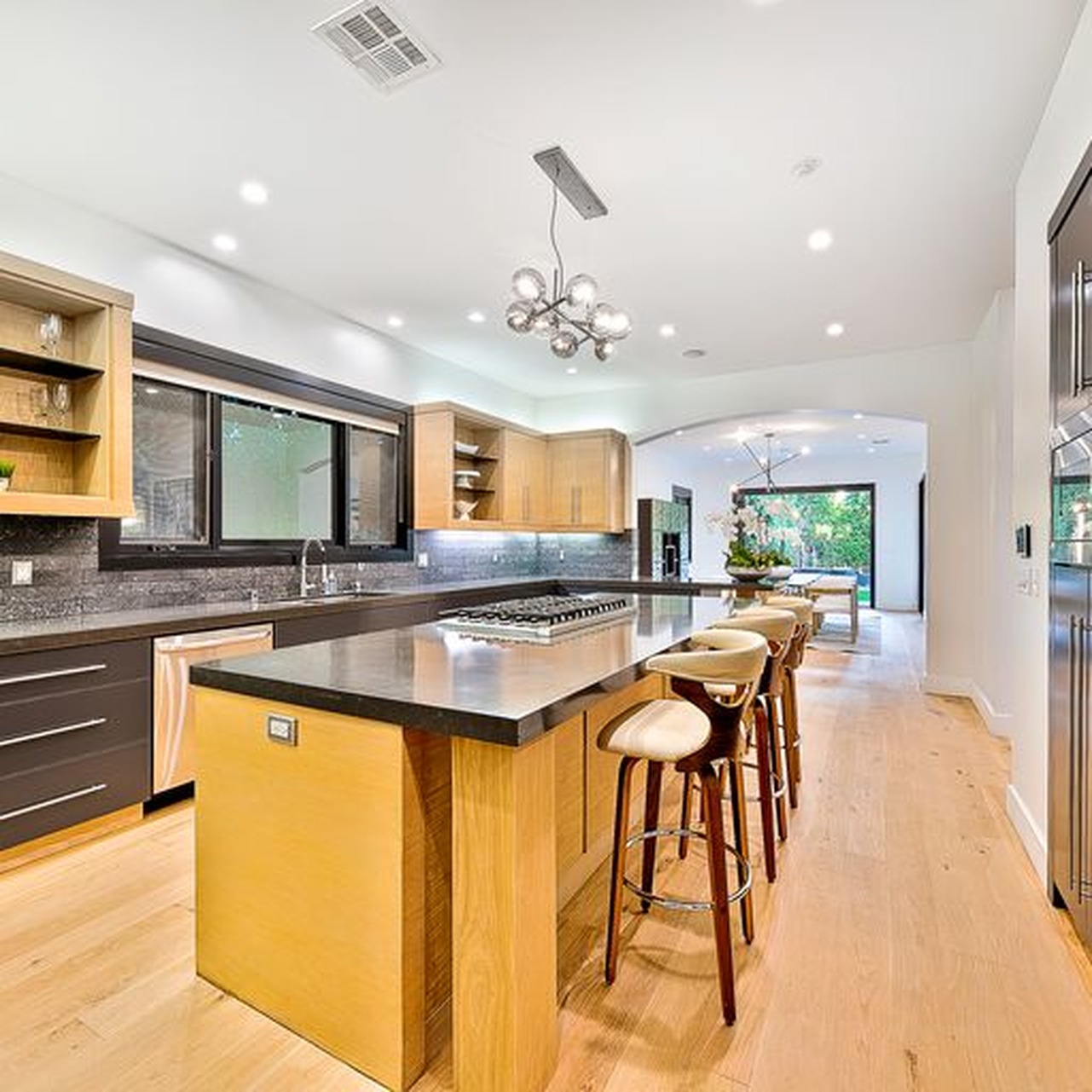 The Beverly Grove Villa | Photo 17