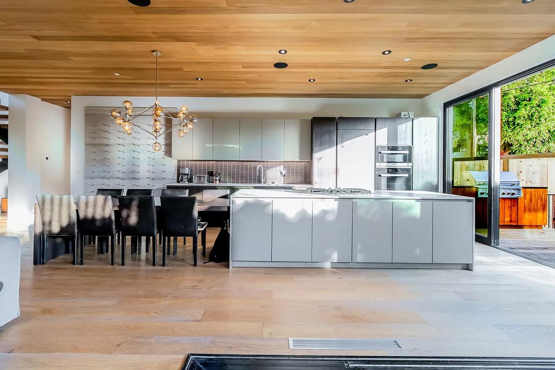 Sanborn Villa | Photo 6