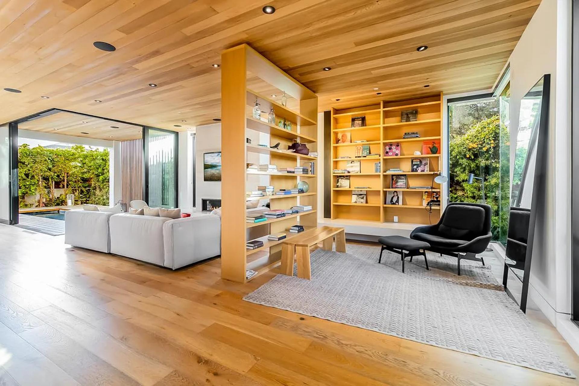 Sanborn Villa | Photo 8