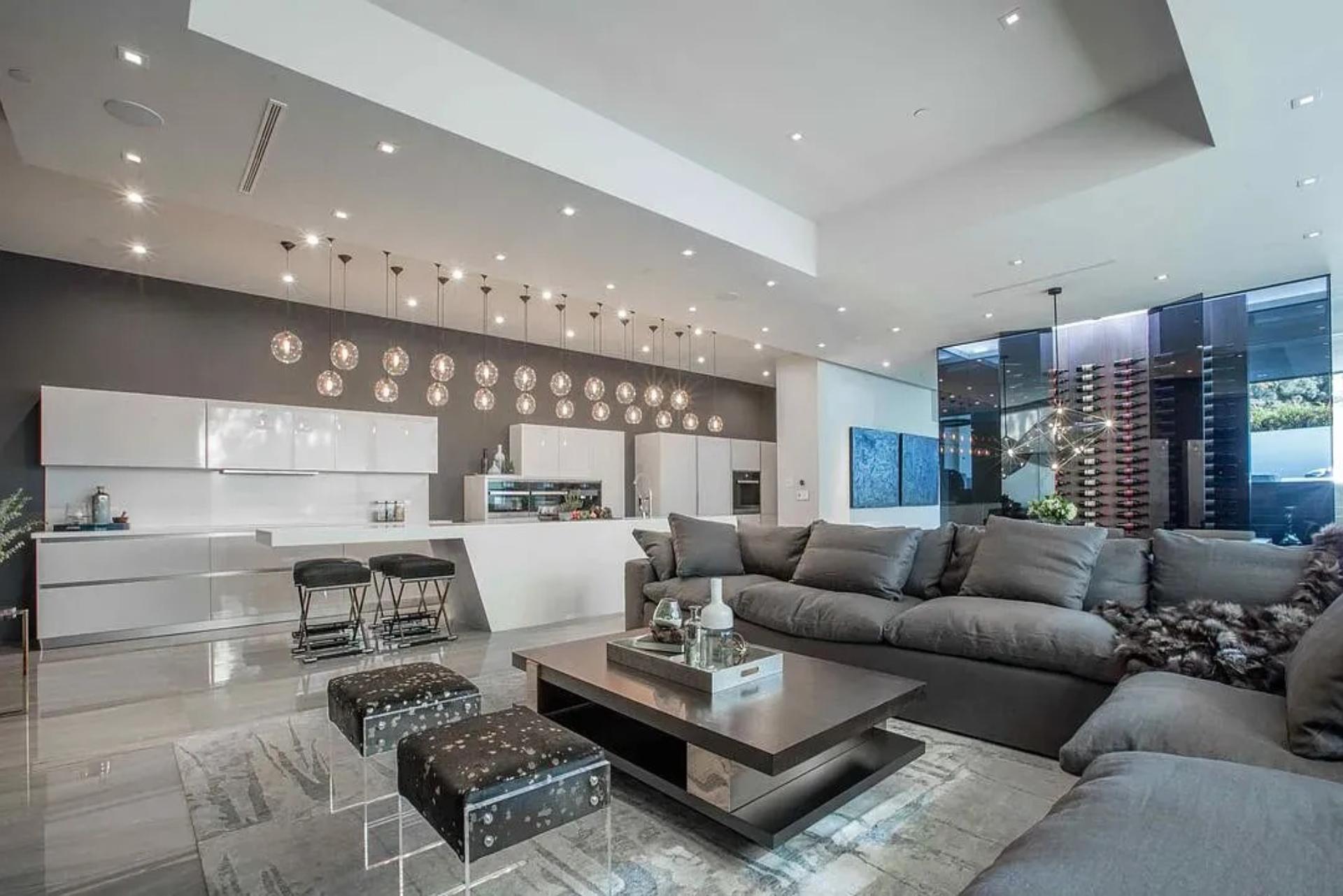 Bowmont Glass Estate | Photo 3