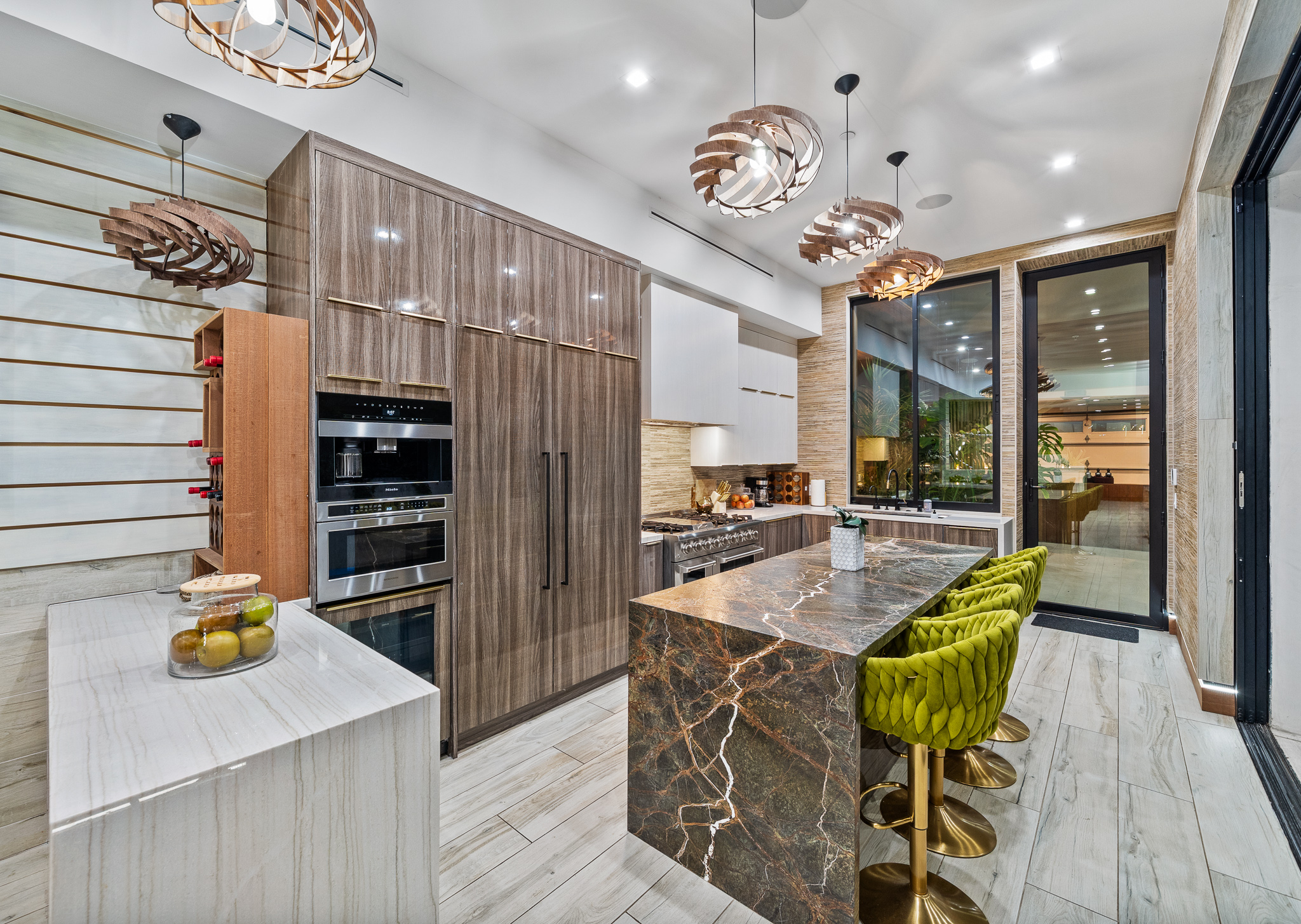 Lady Maya | Photo 48