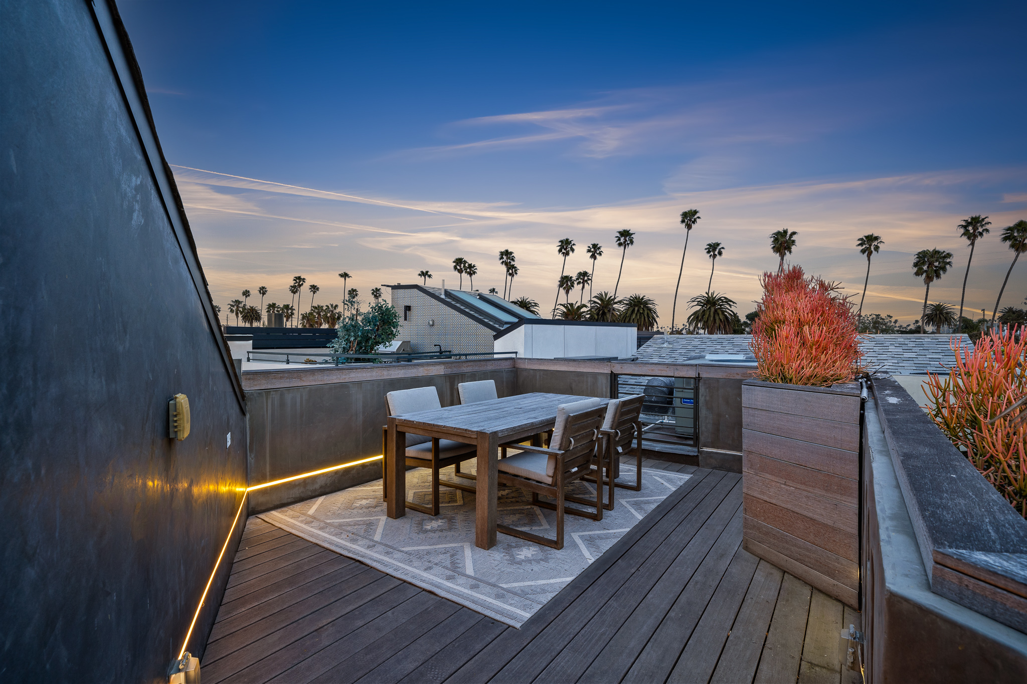 Lady Maya | Photo 24