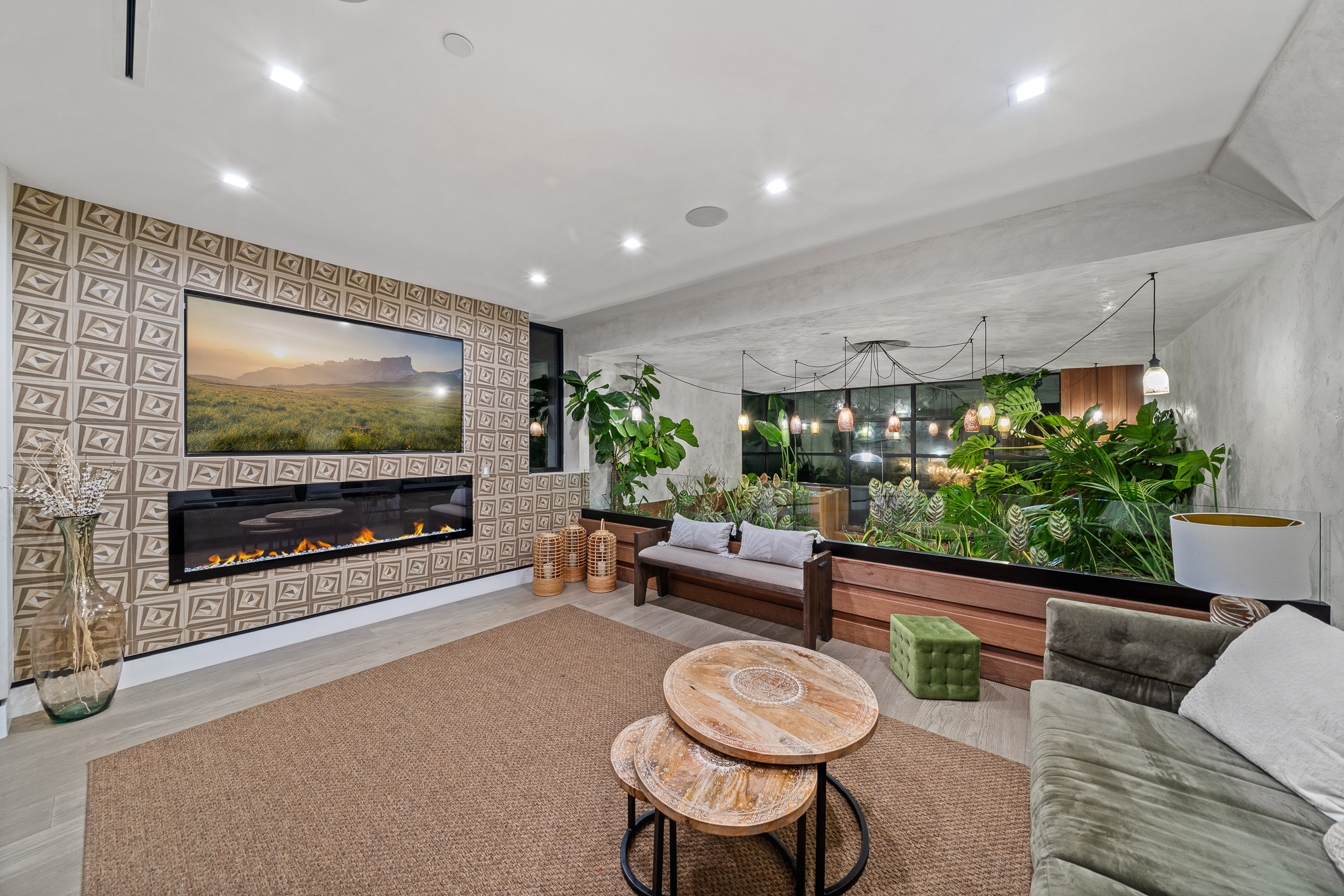 Lady Maya | Photo 17