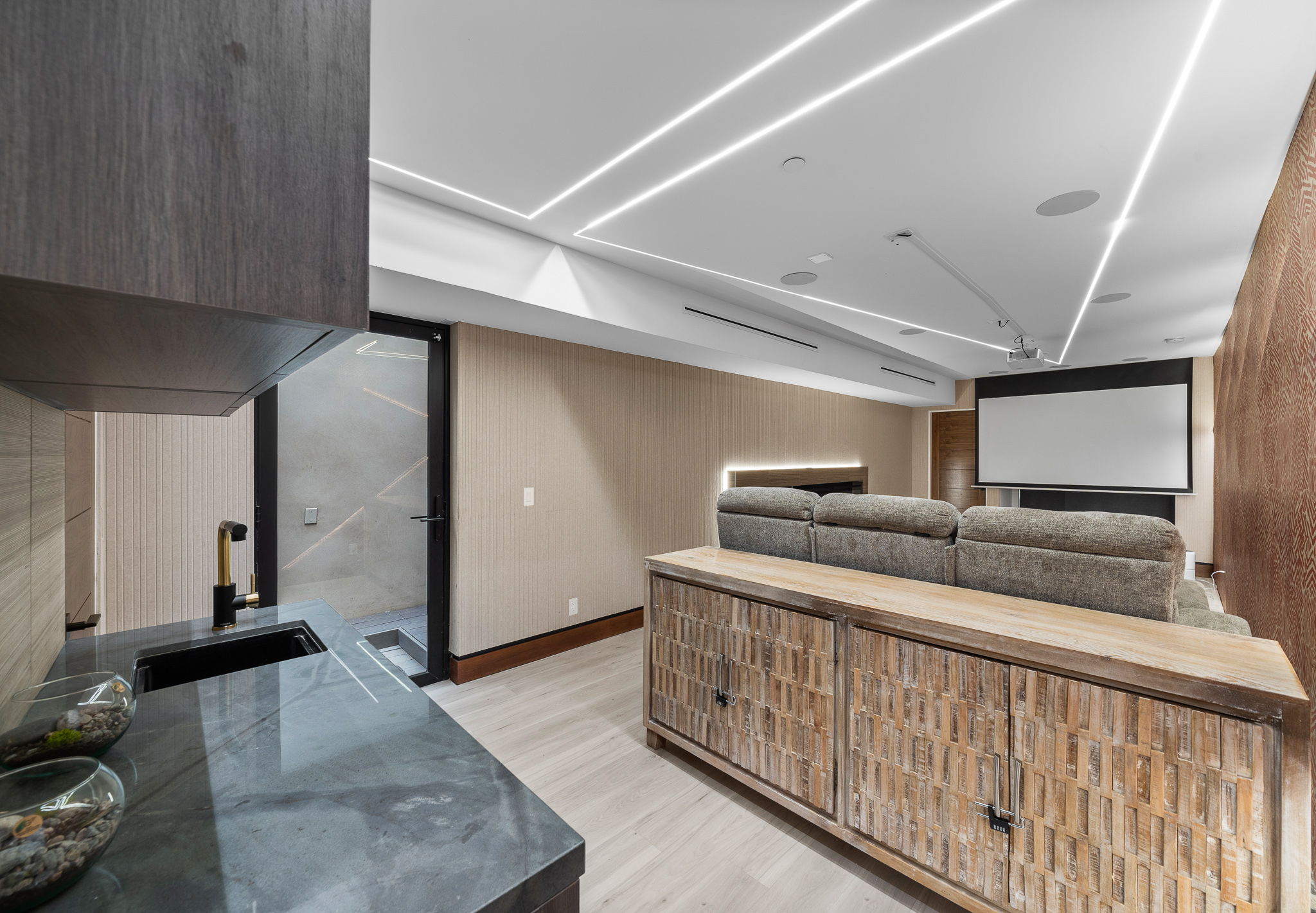 Lady Maya | Photo 74