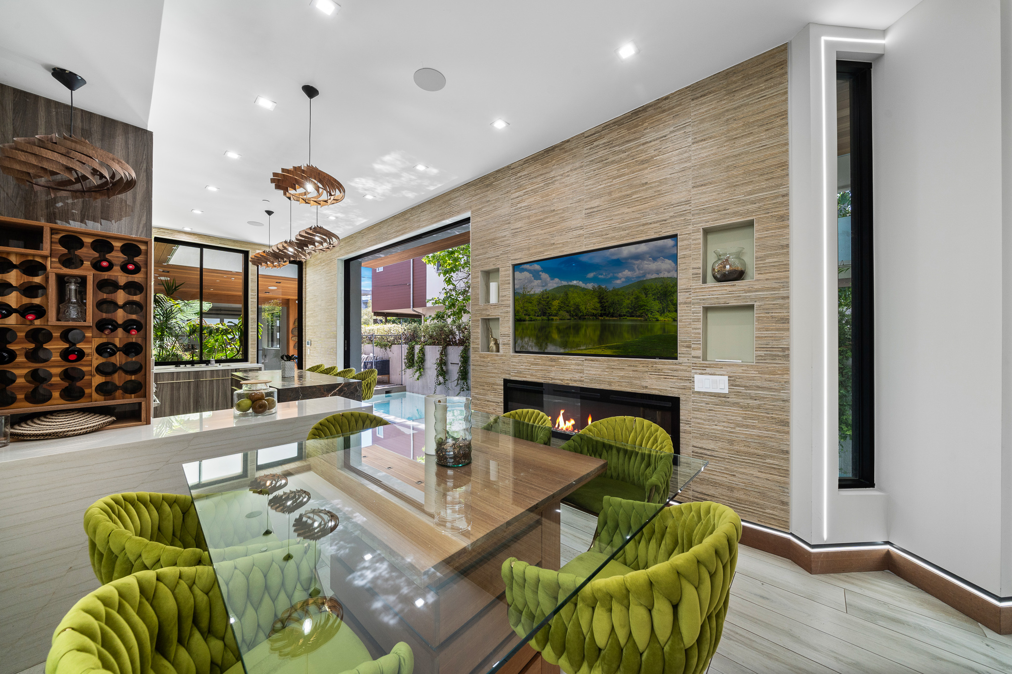 Lady Maya | Photo 43