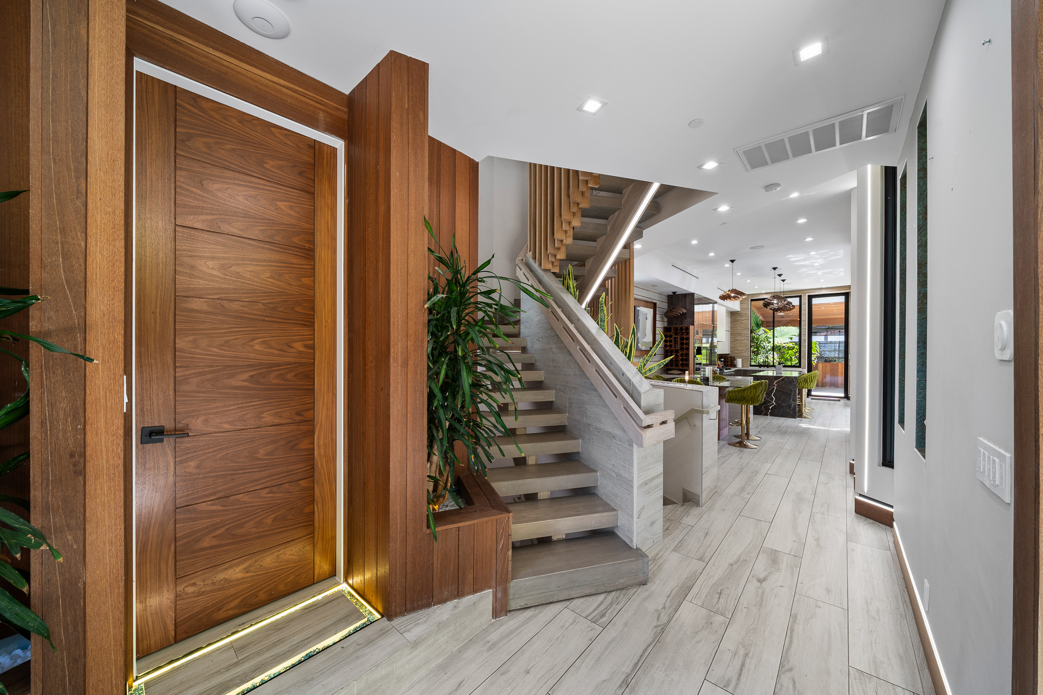 Lady Maya | Photo 39