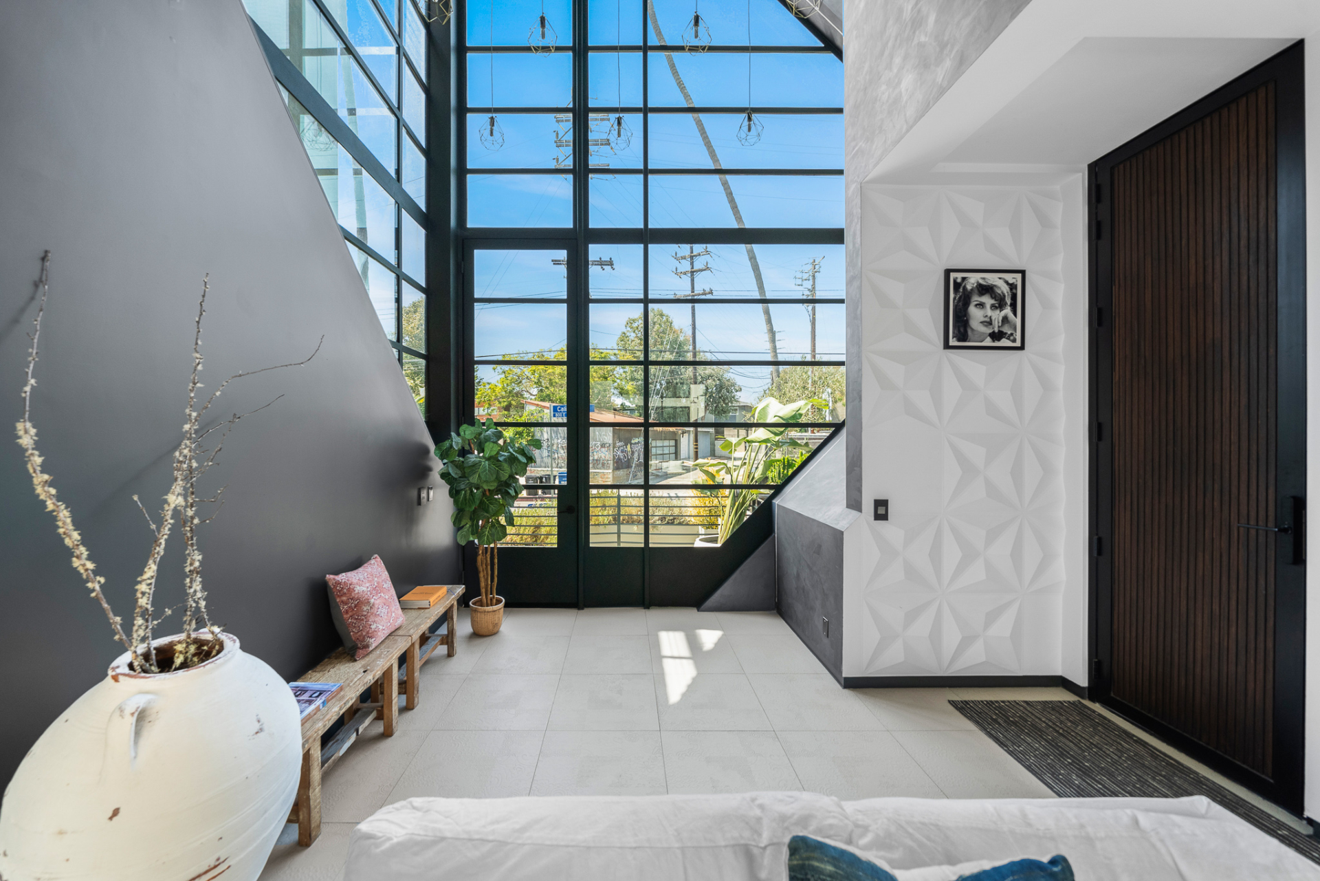 Lady Loren | Photo 26