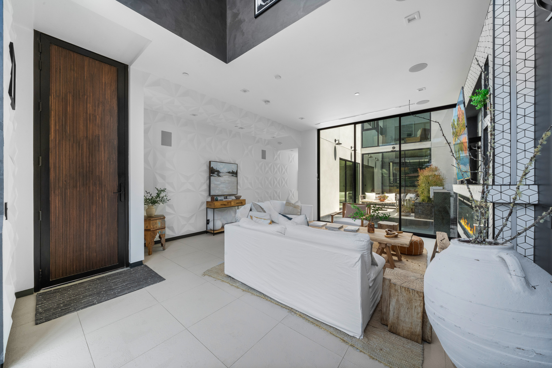 Lady Loren | Photo 23