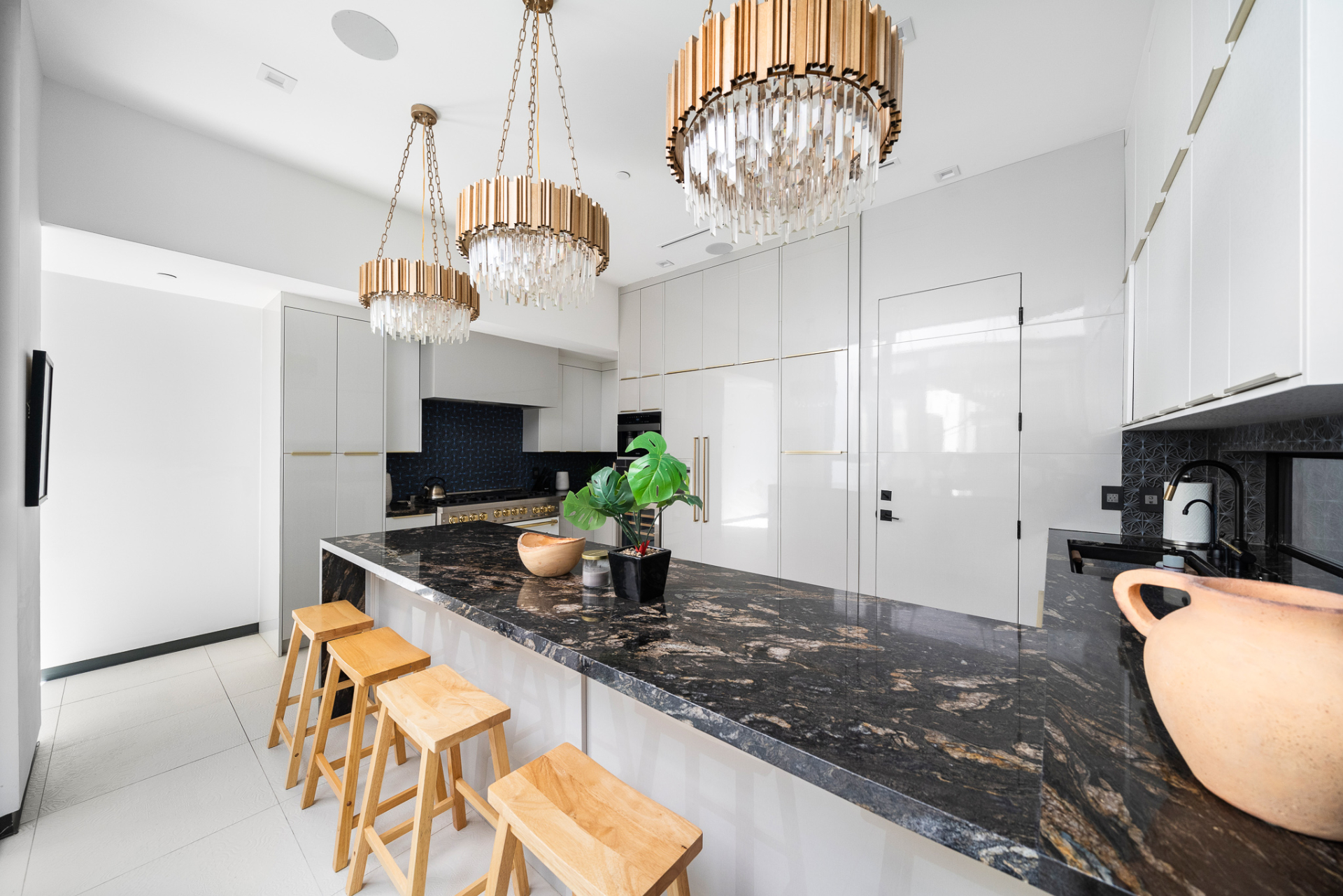 Lady Loren | Photo 36