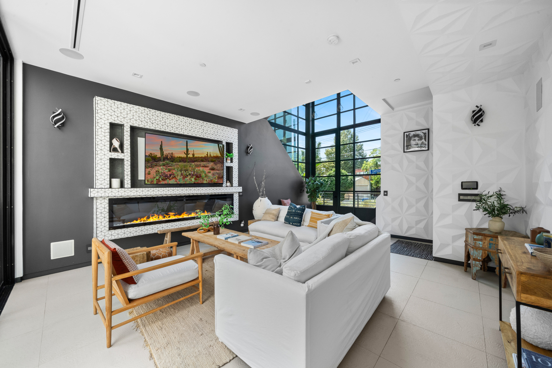 Lady Loren | Photo 25