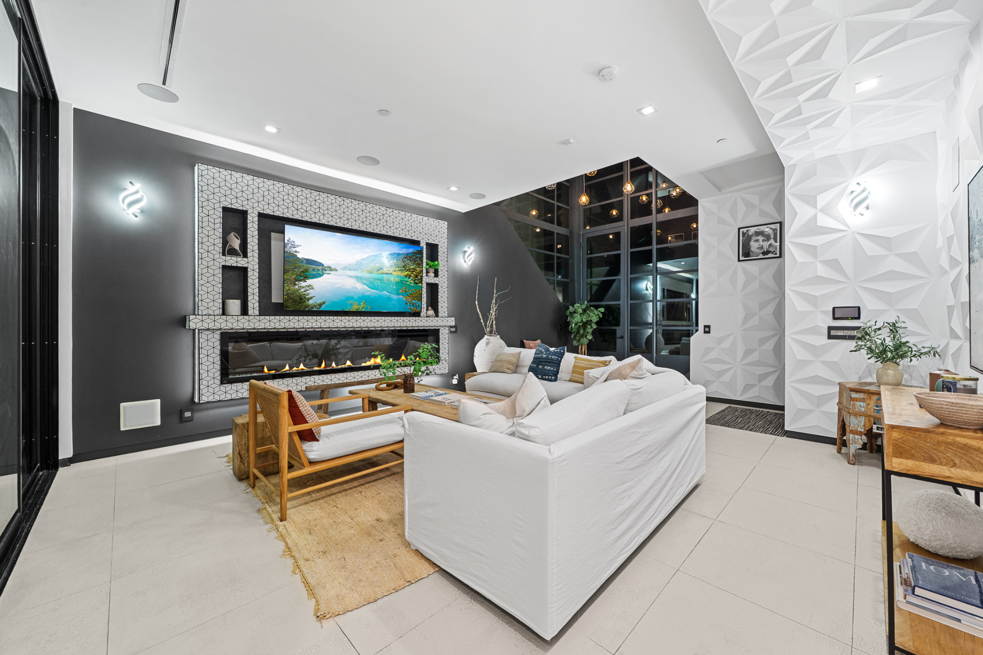 Lady Loren | Photo 8