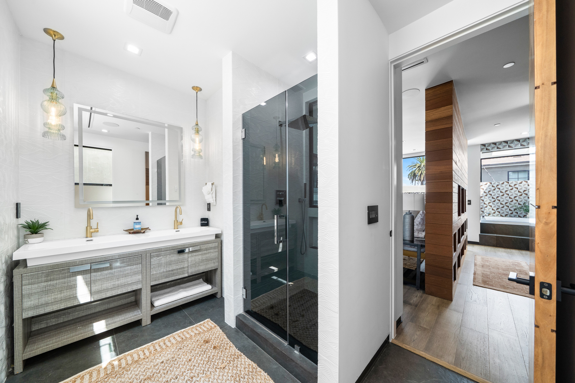 Lady Loren | Photo 51