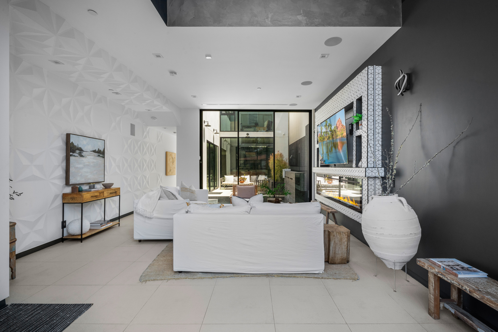 Lady Loren | Photo 22