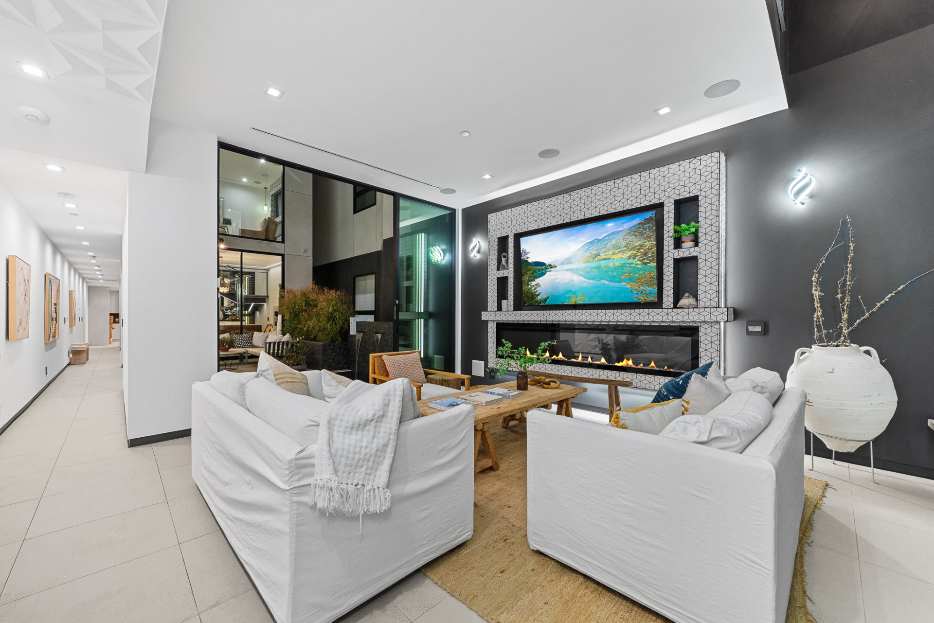 Lady Loren | Photo 9