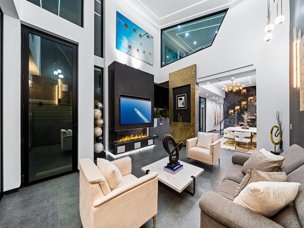 Lady Lucia | Photo 8