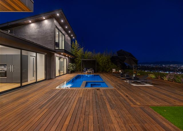 Skyline Luxury Haven 2