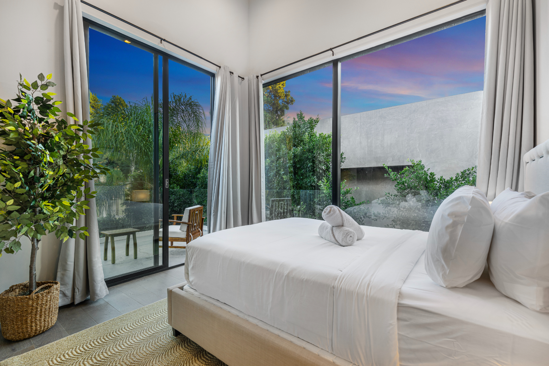 Coldwater Canyon - Luxe (Offline) | Photo 32