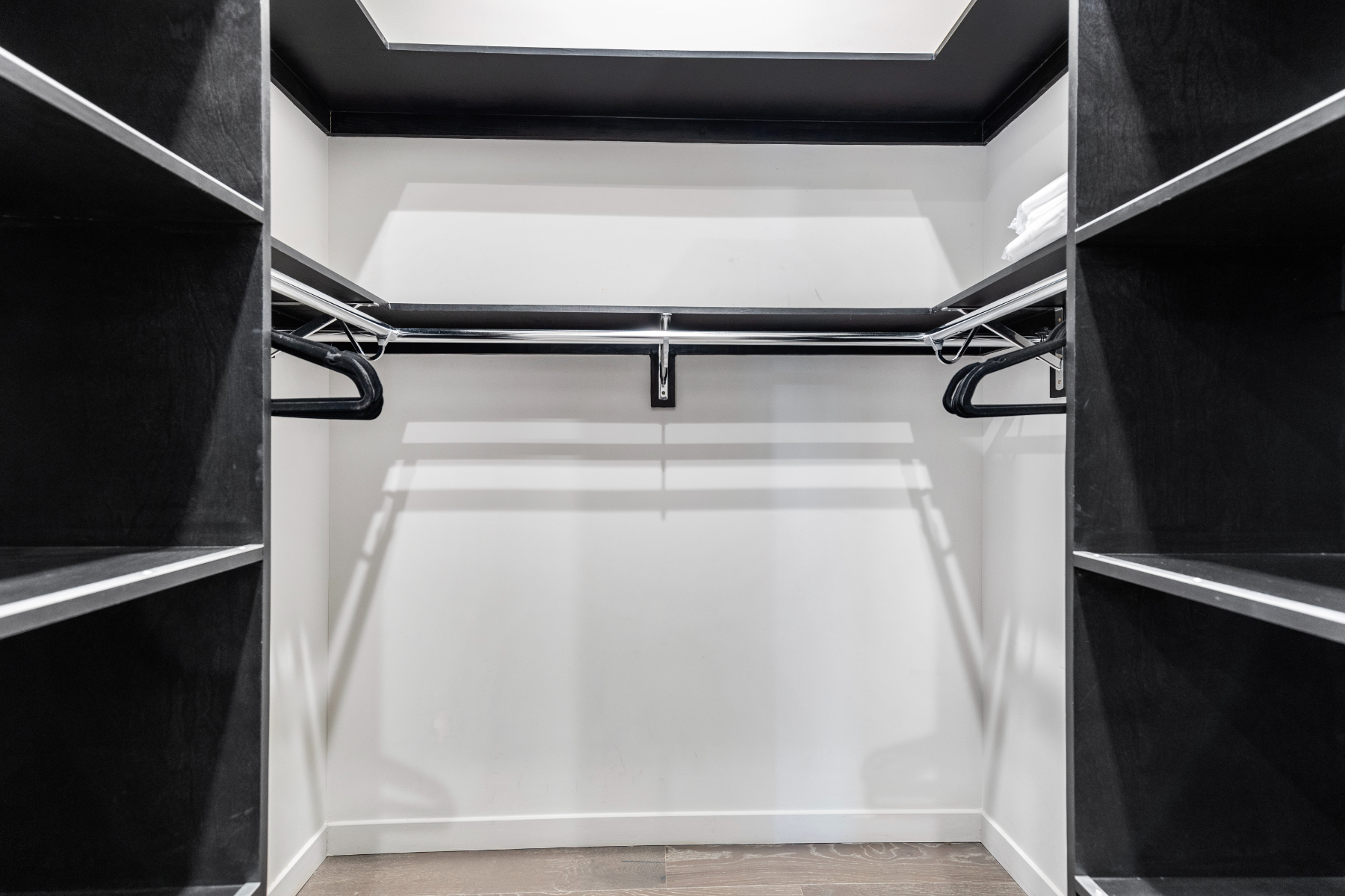 Coldwater Canyon - Luxe (Offline) | Photo 30