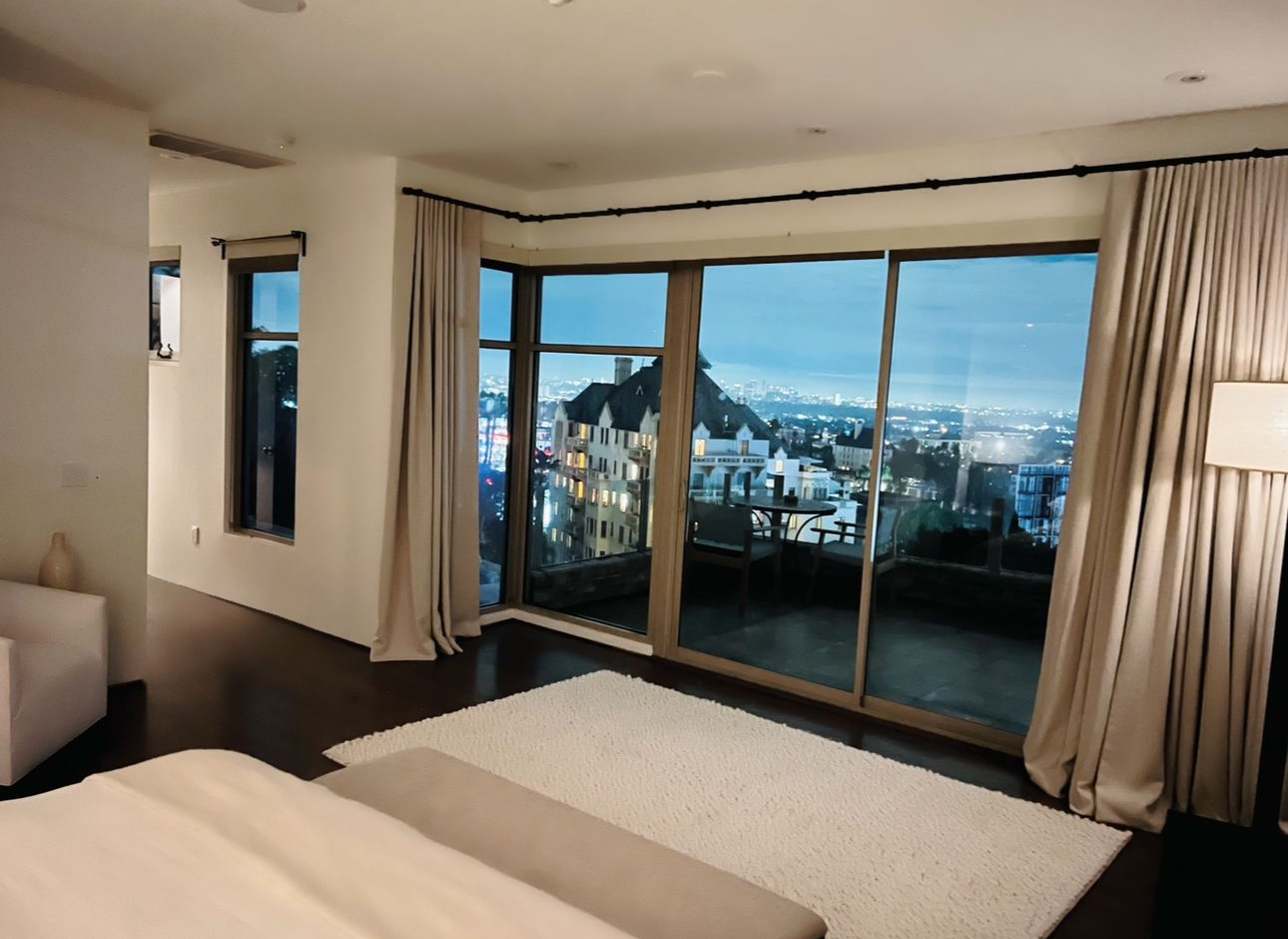 Woodshill Villa | Photo 11