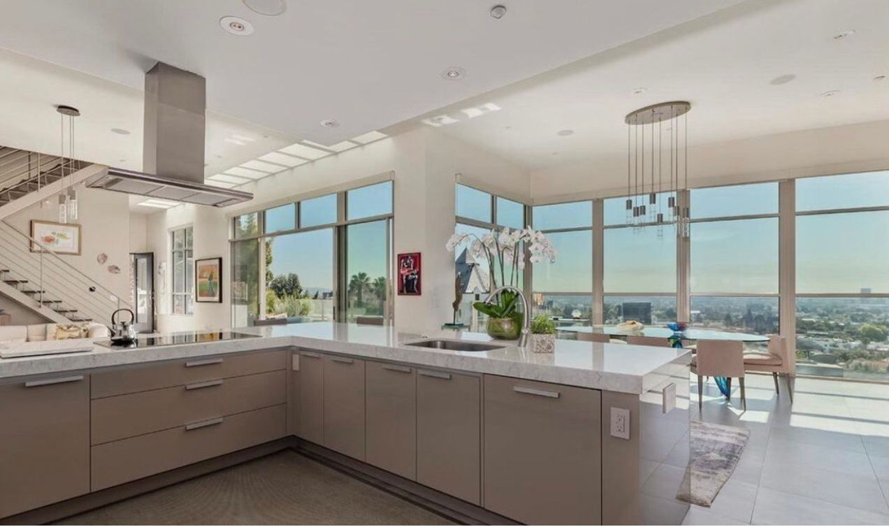 Woodshill Villa | Photo 8