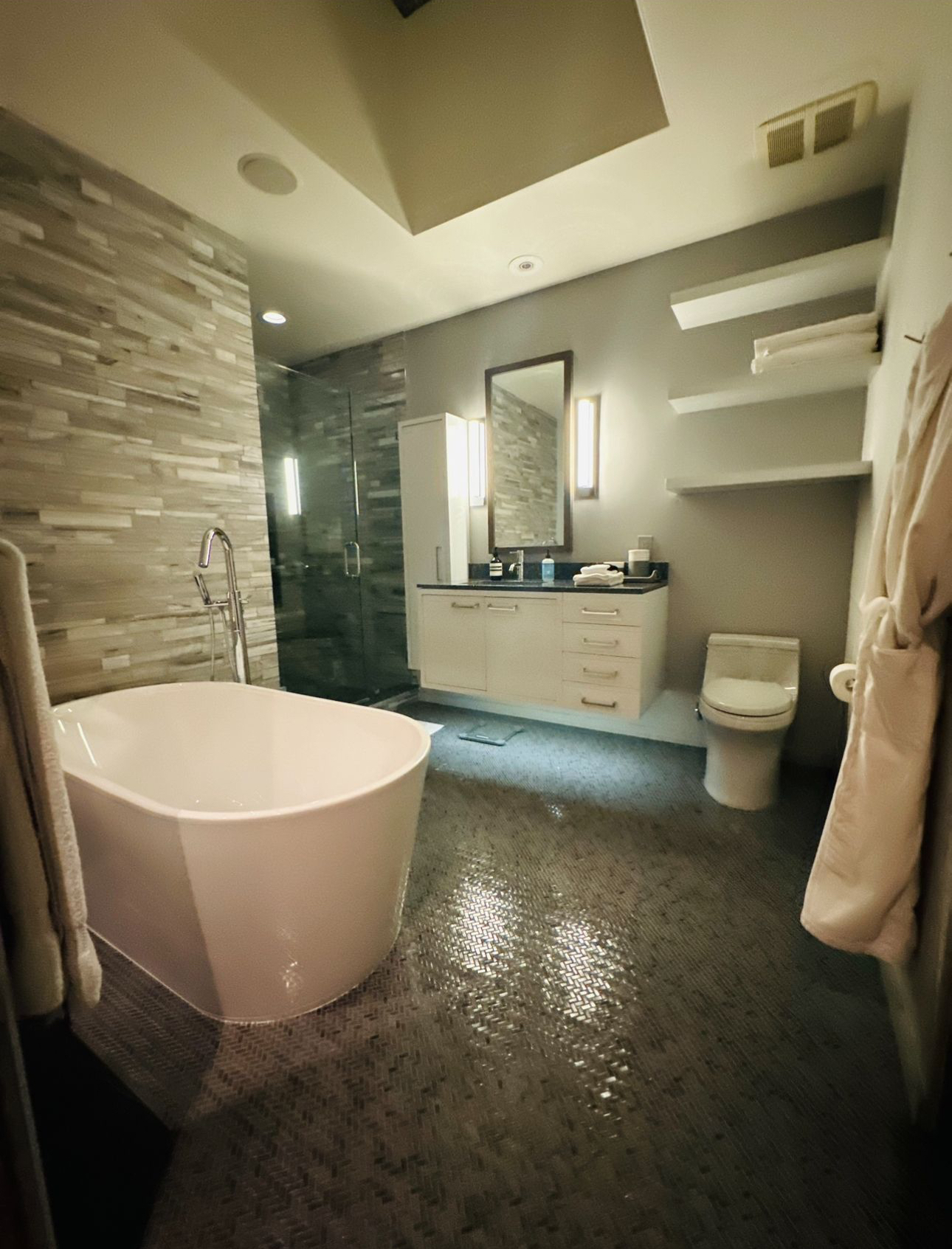 Woodshill Villa | Photo 13