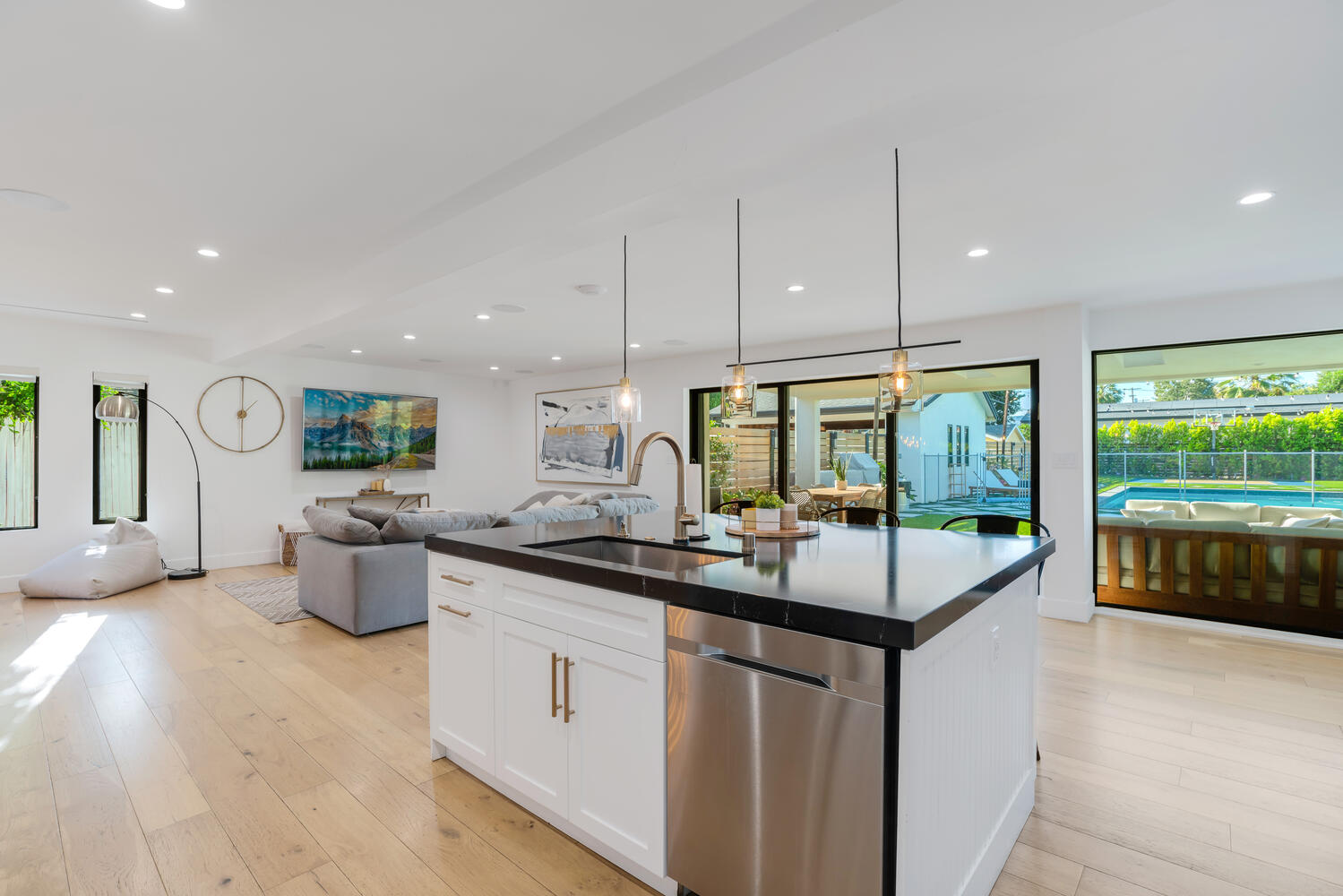 Erwin Modern | Photo 14