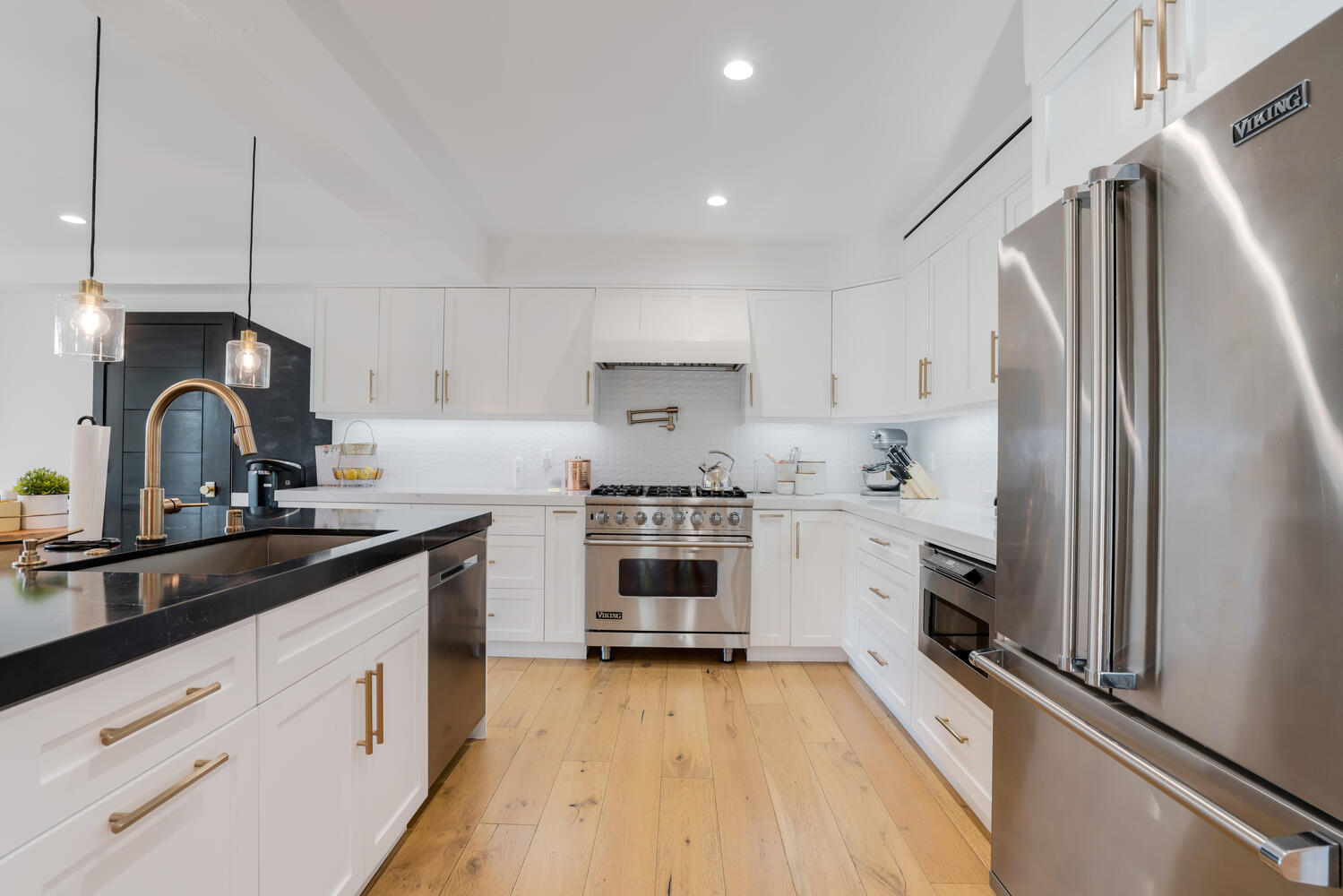 Erwin Modern | Photo 16