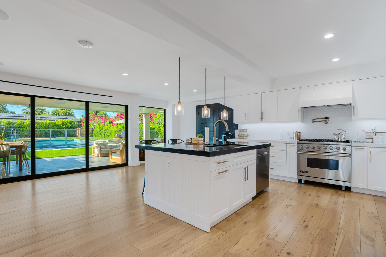 Erwin Modern | Photo 15