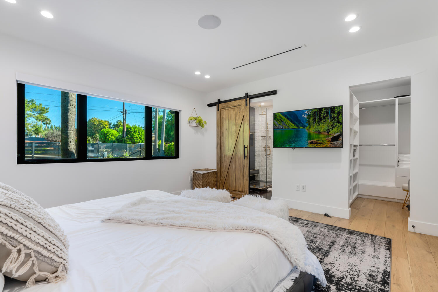 Erwin Modern | Photo 18