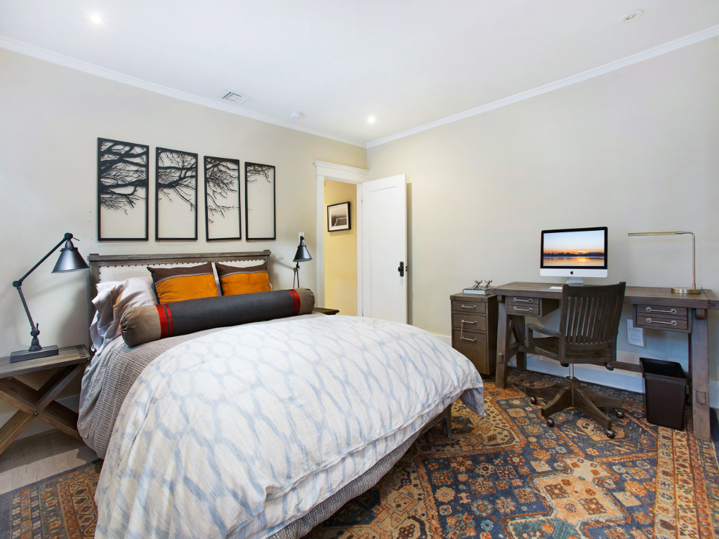 Craftsman by Sunset | Photo 19