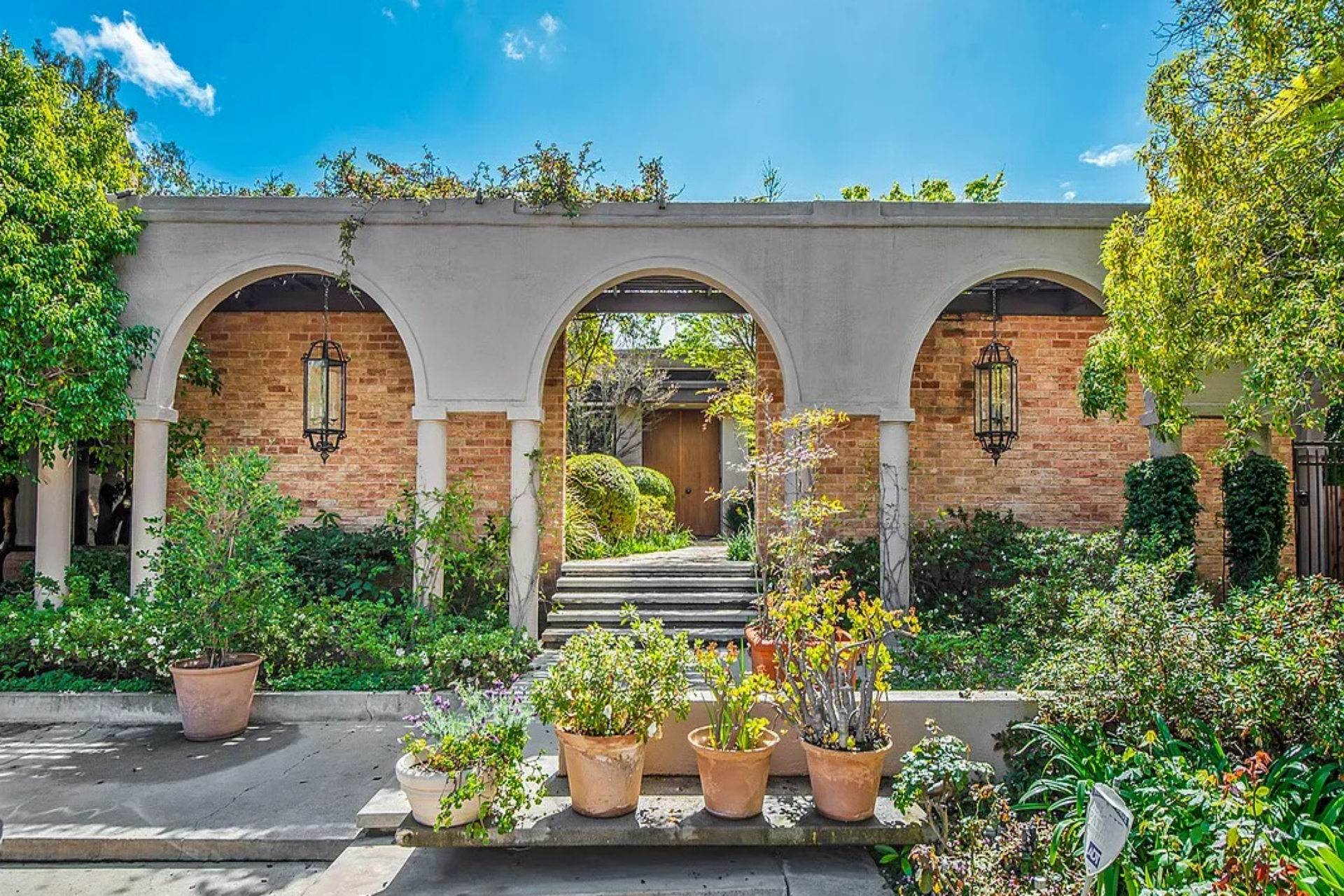 Summit Estate | Photo 3