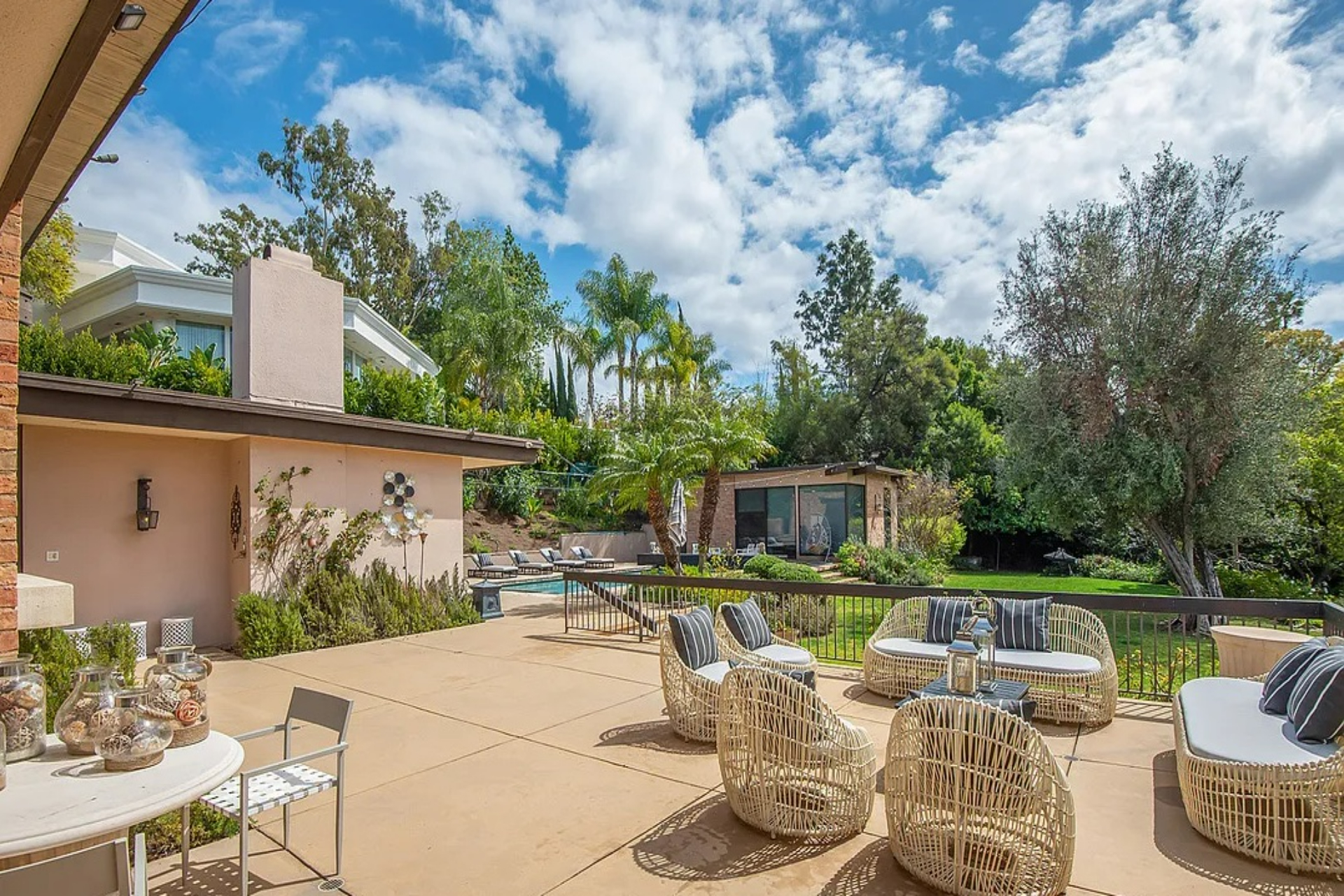 Summit Estate | Photo 25