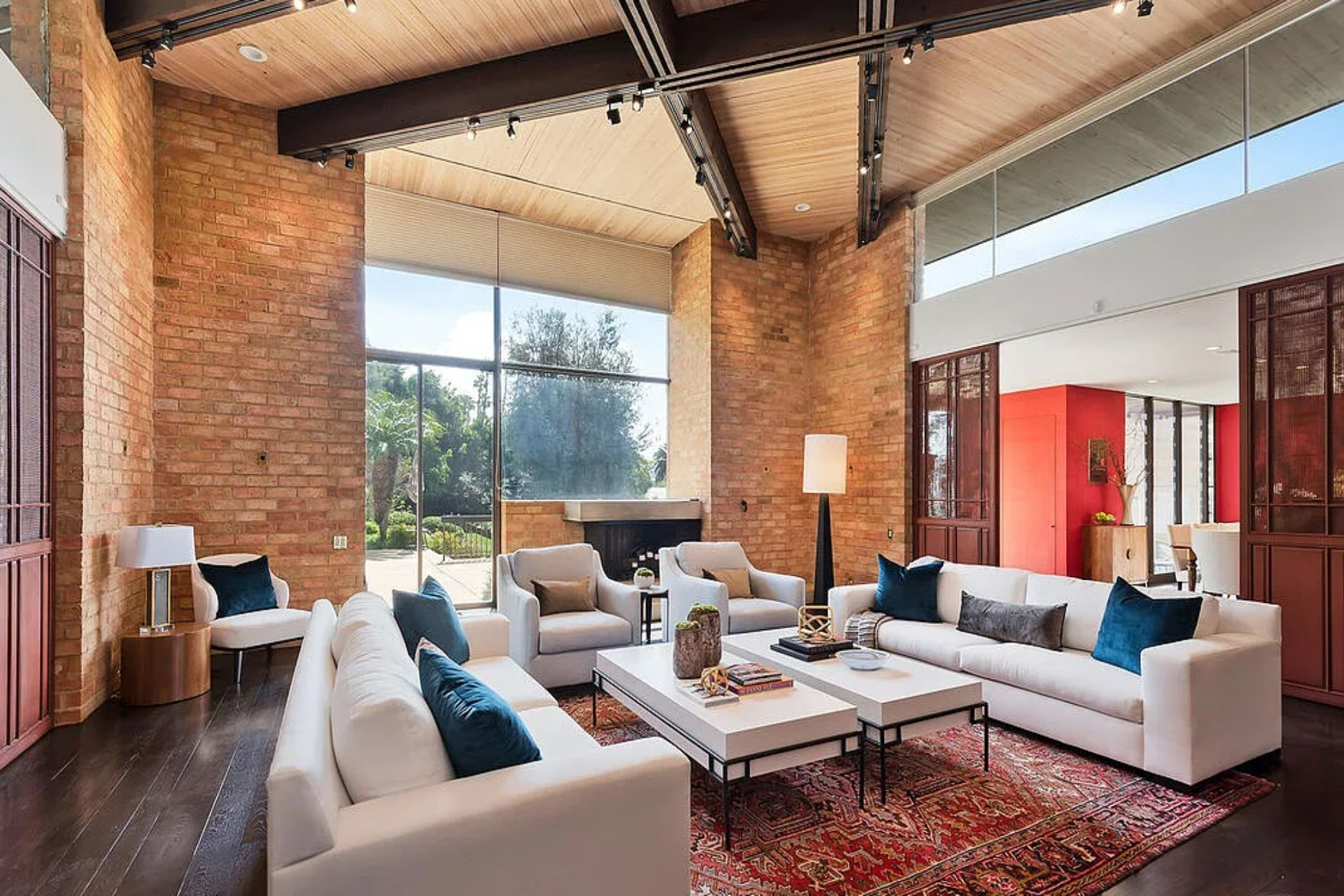 Summit Estate | Photo 8