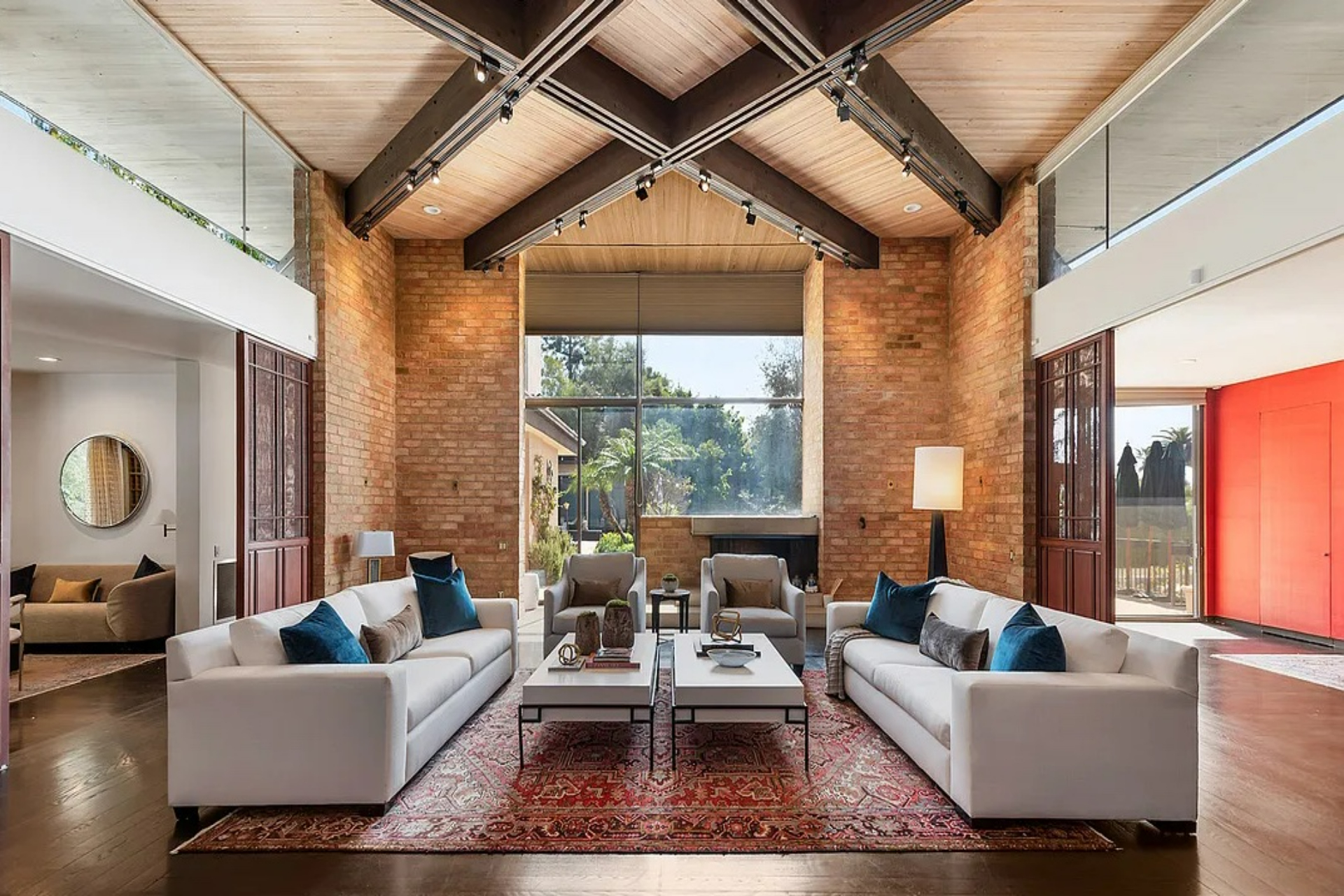 Summit Estate | Photo 7