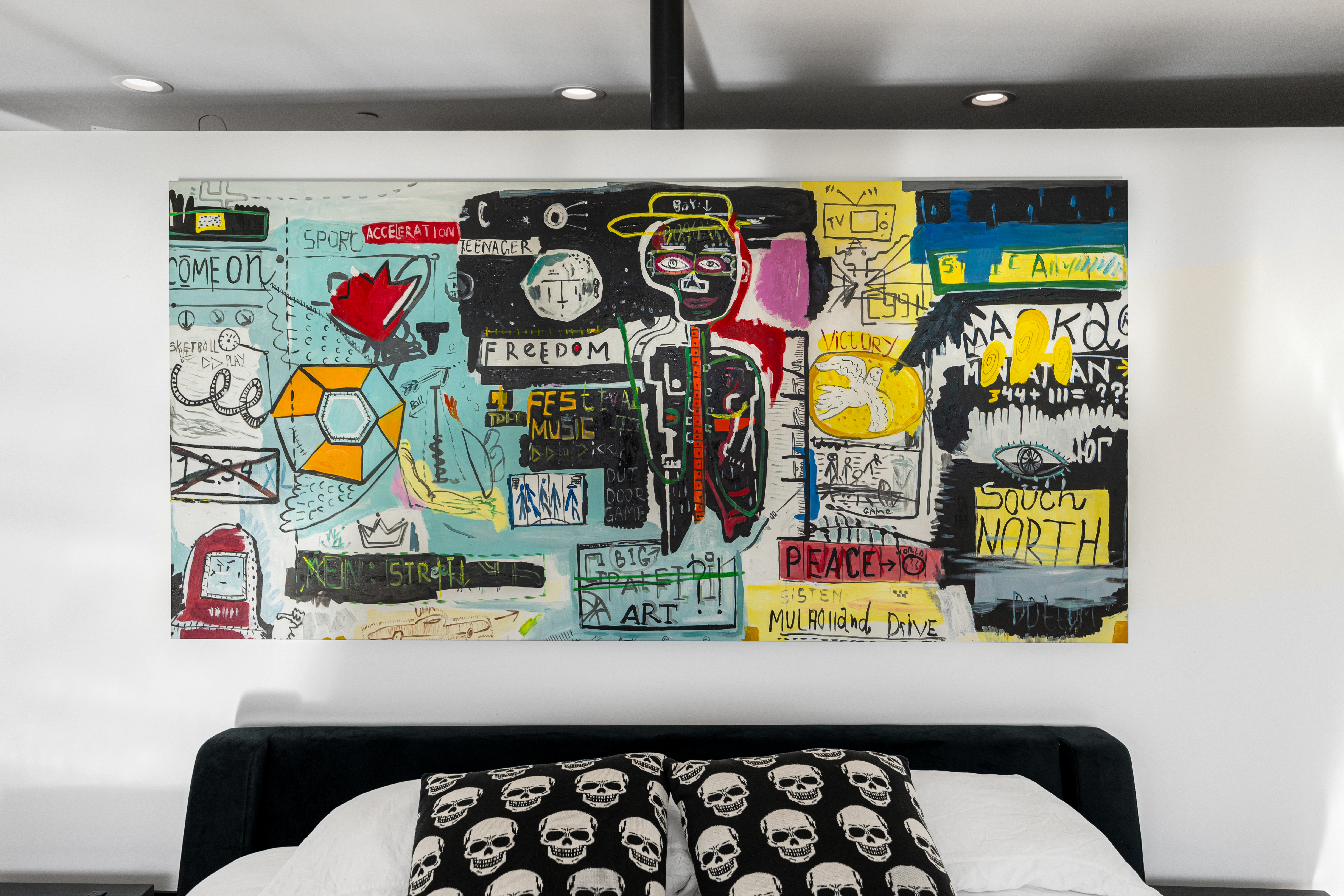 Glass Mansion | Photo 26