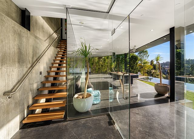 Glass Mansion 3