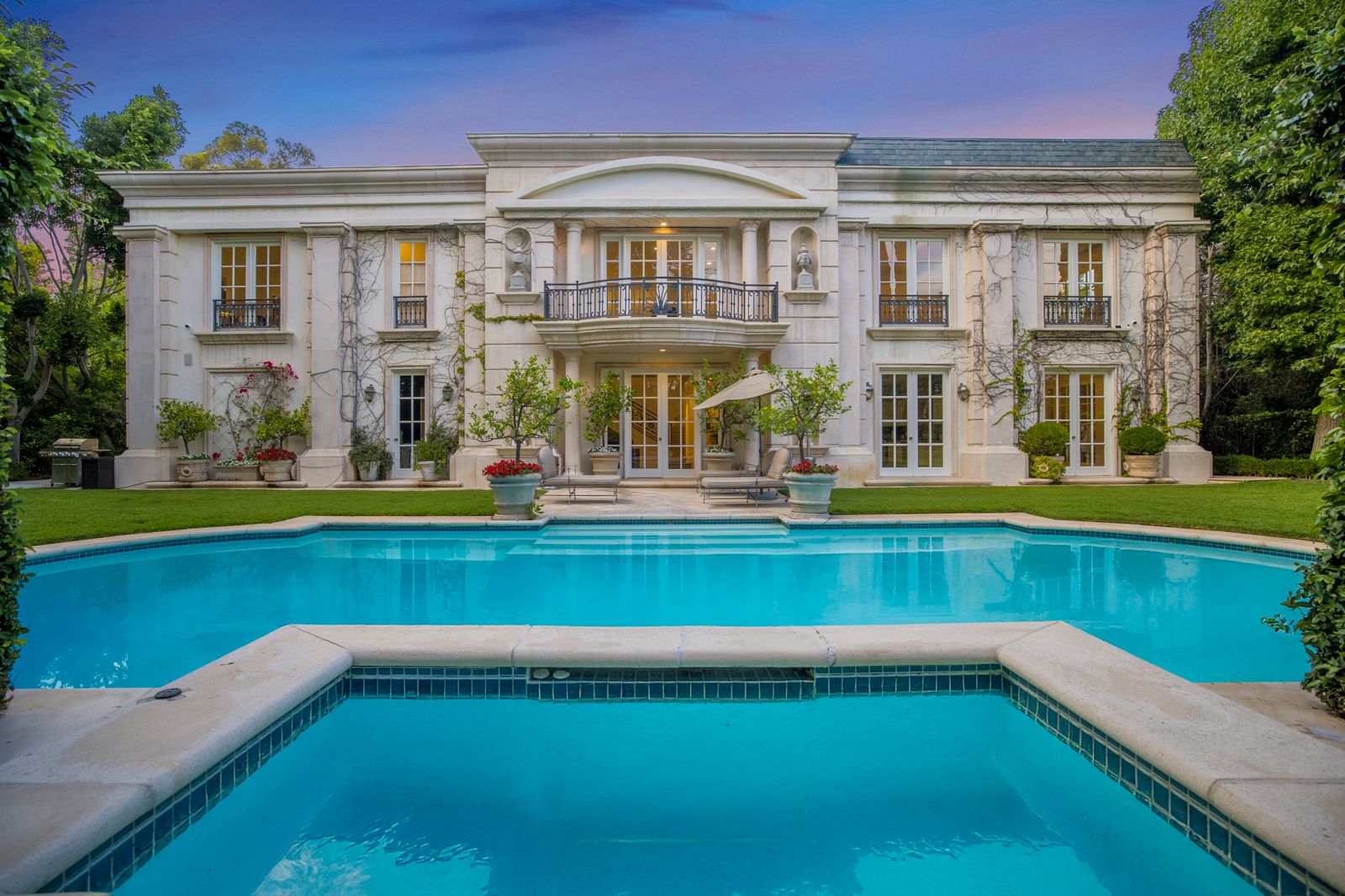 Wendover Mansion | Photo 4