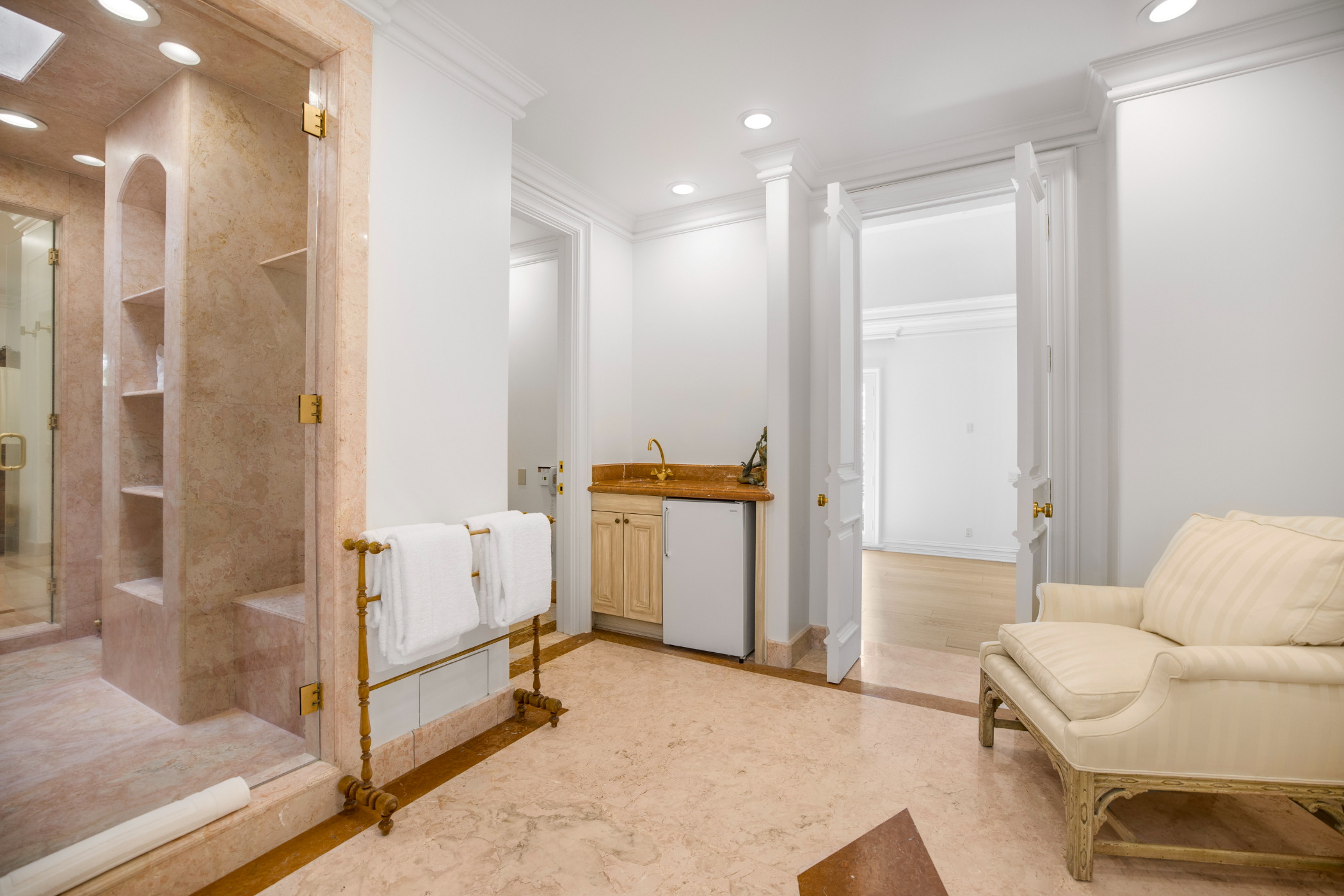 Wendover Mansion | Photo 31