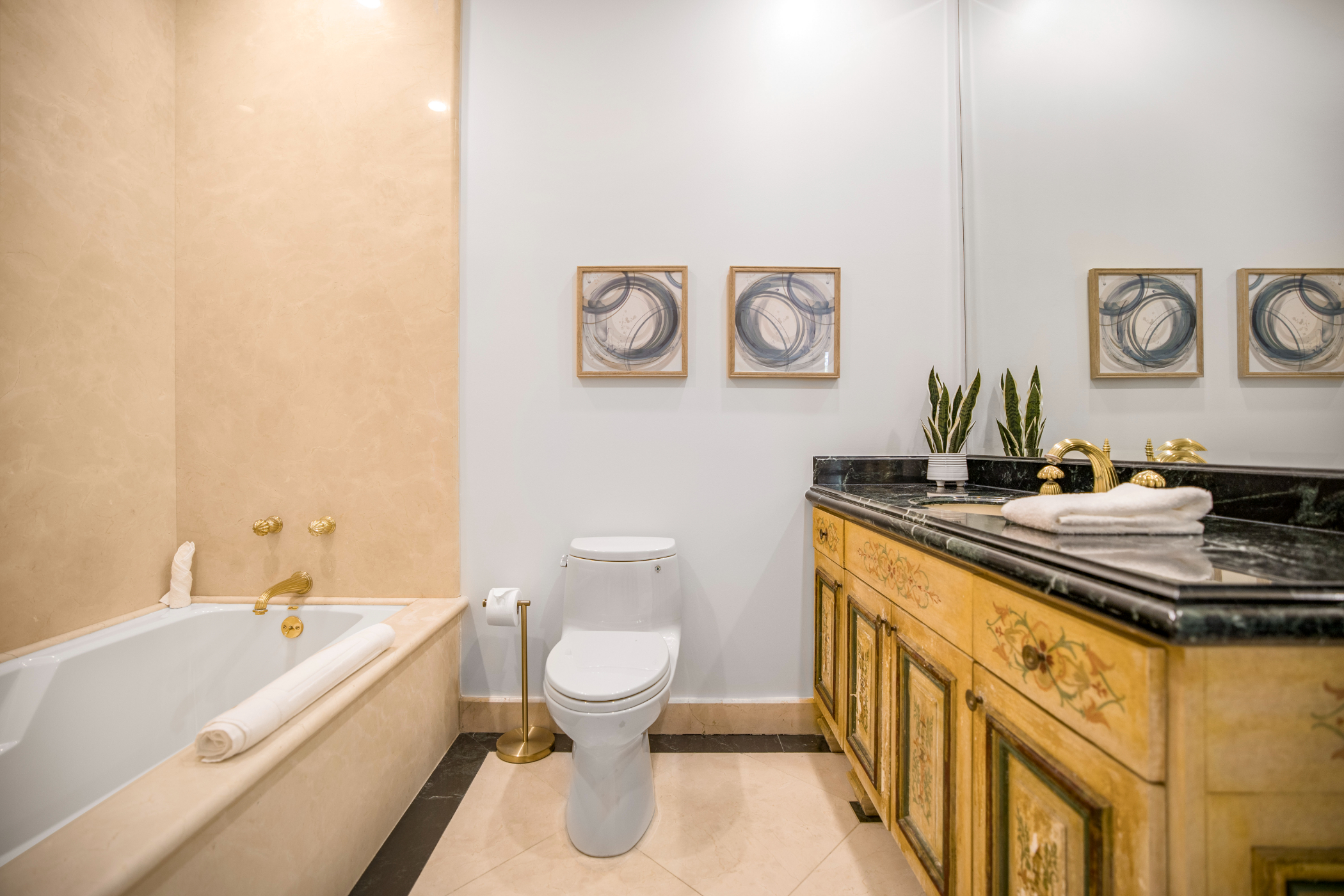 Wendover Mansion | Photo 49