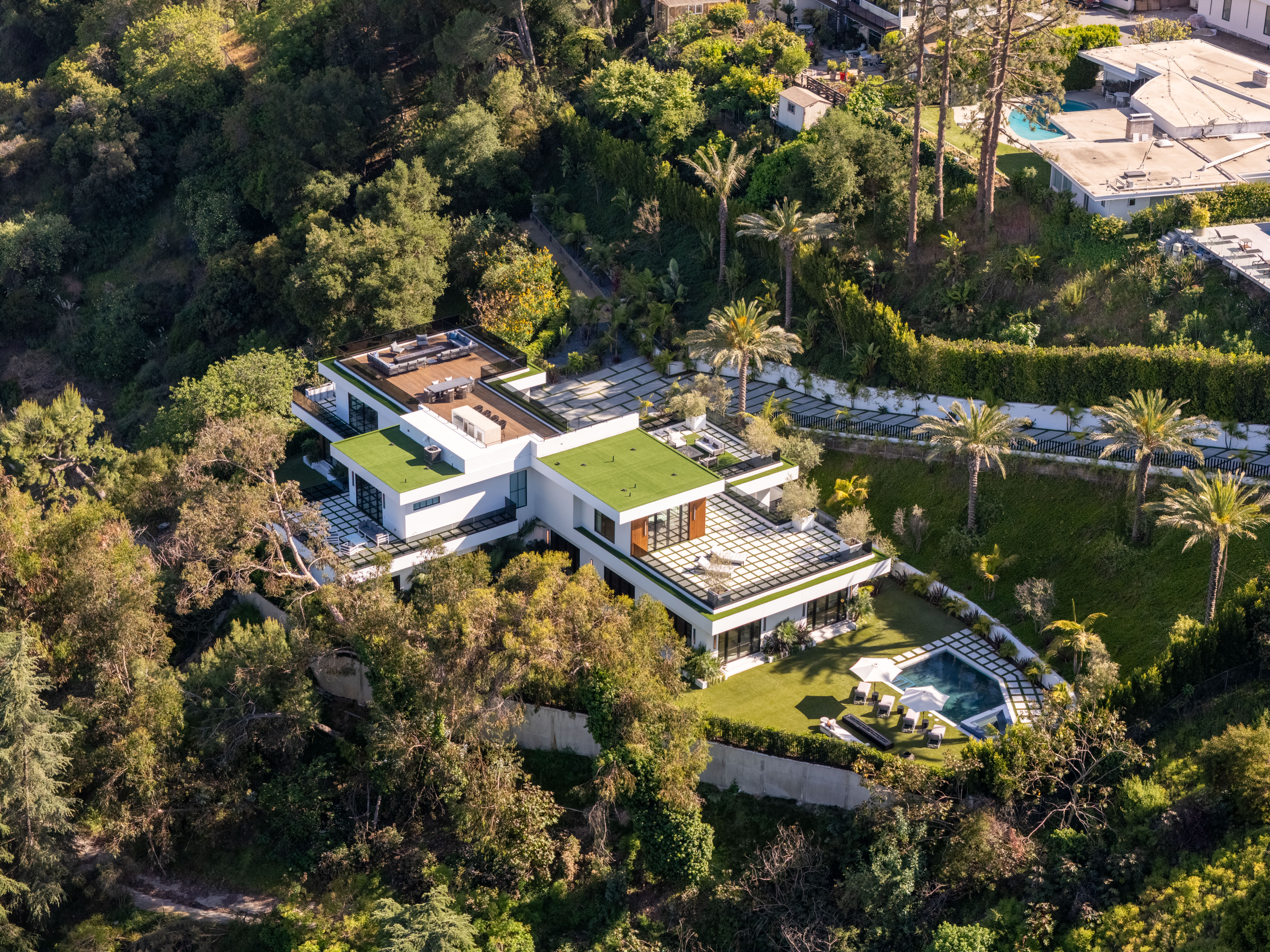 Linda Flora | Photo 6