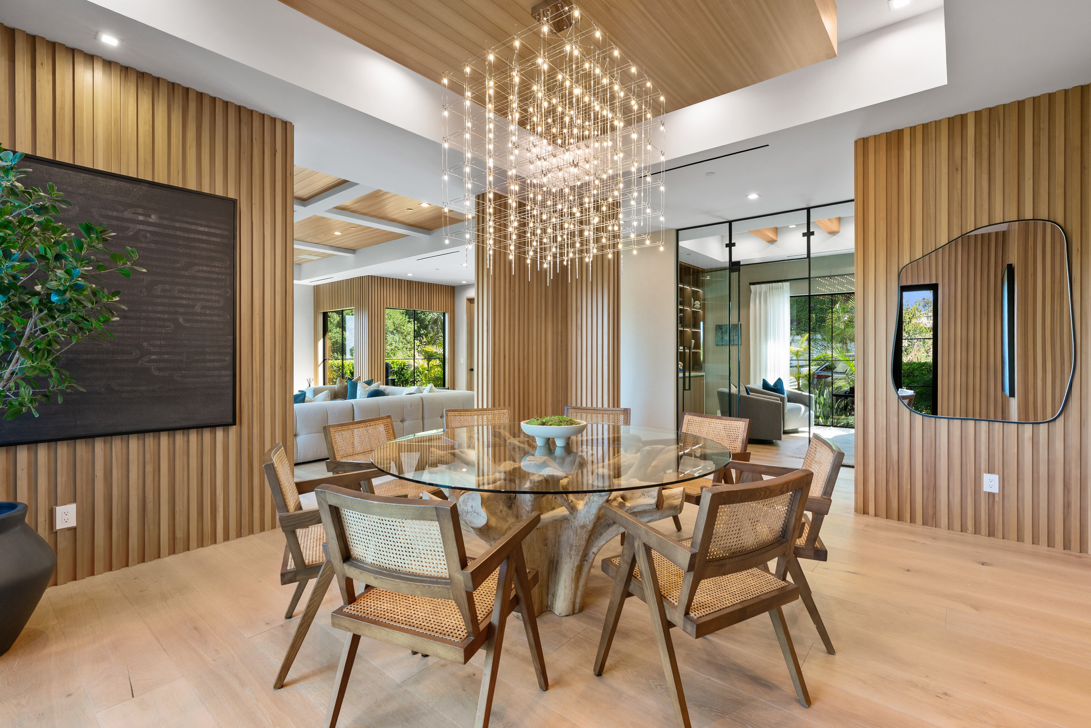 Linda Flora | Photo 12