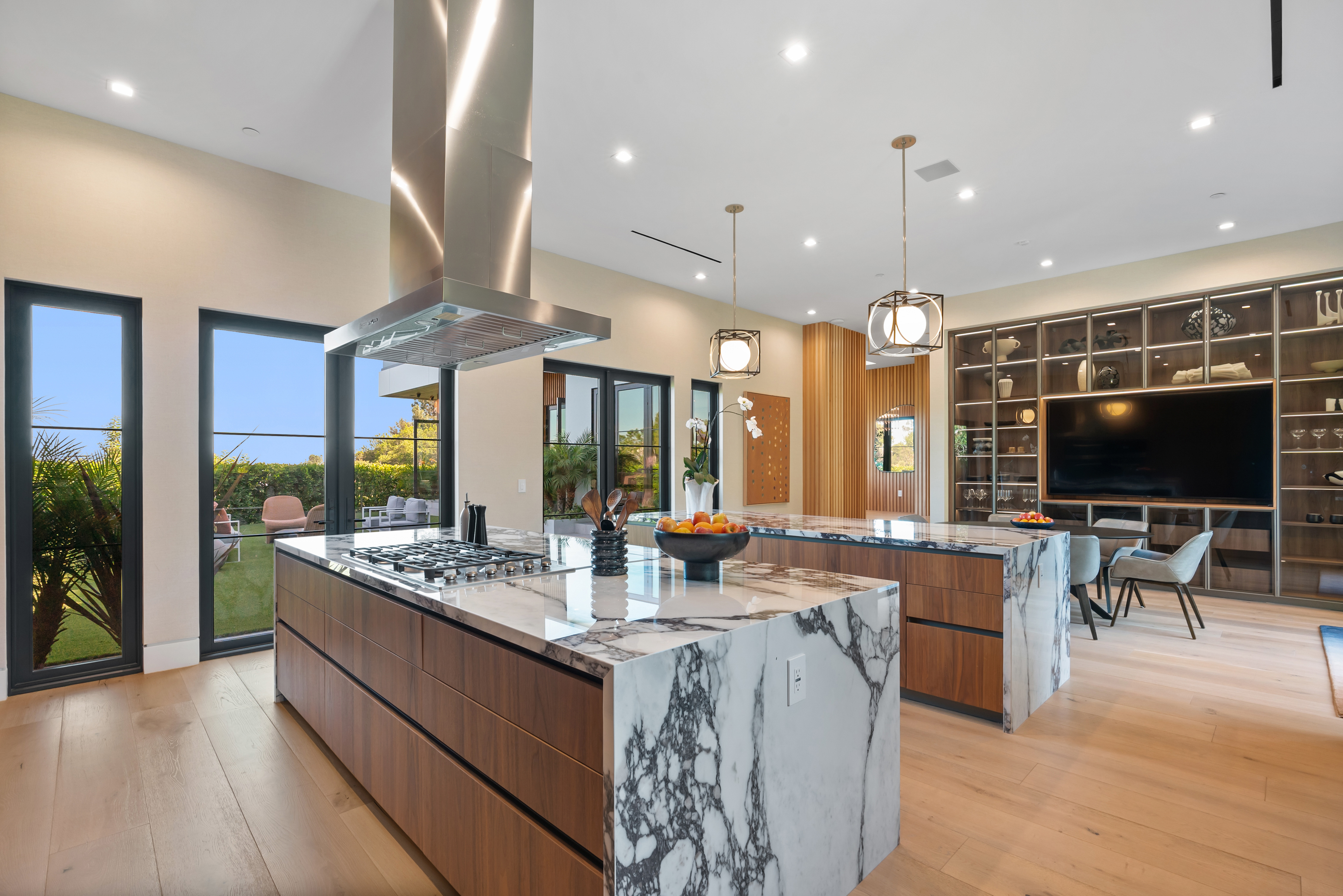 Linda Flora | Photo 15