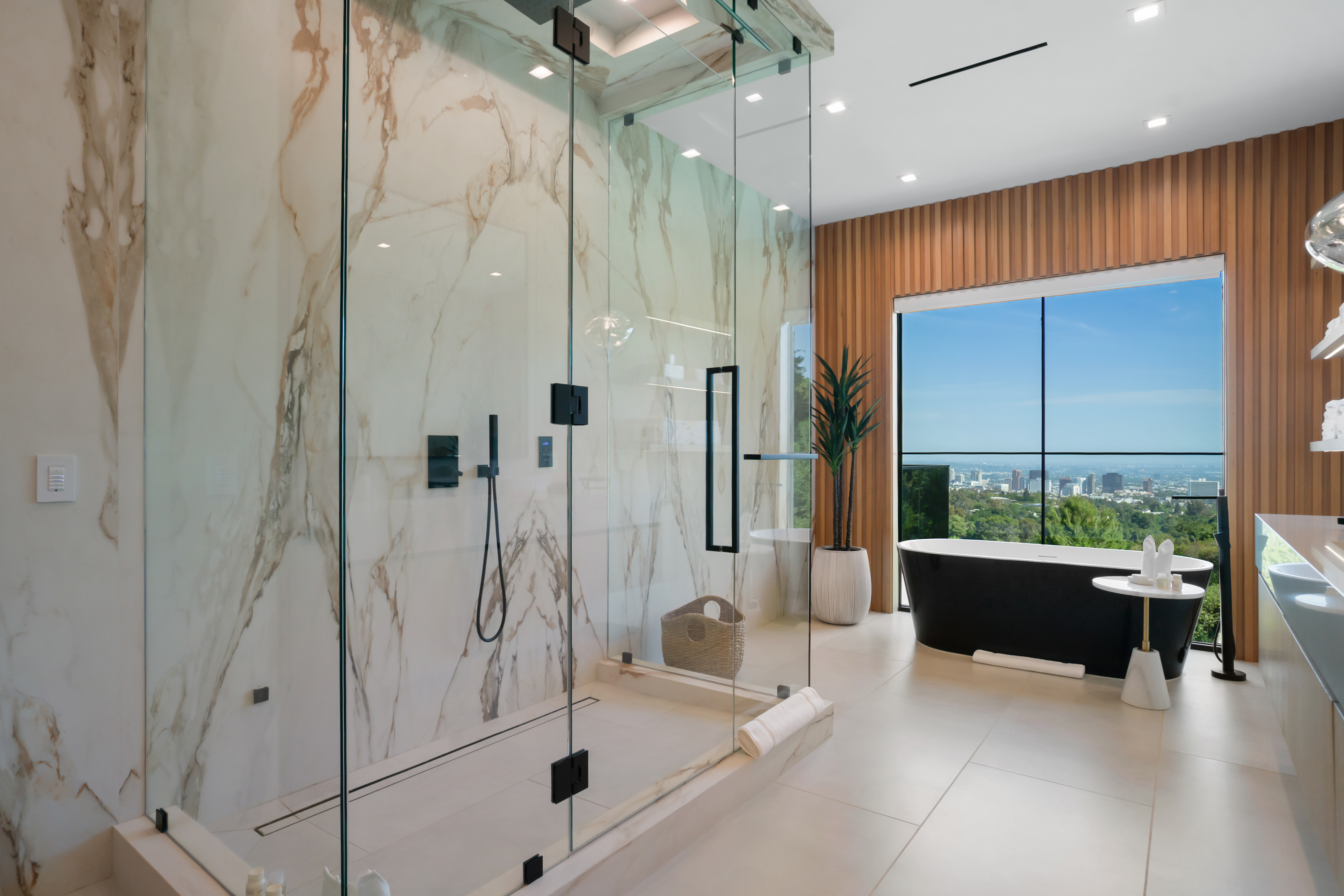 Linda Flora | Photo 36