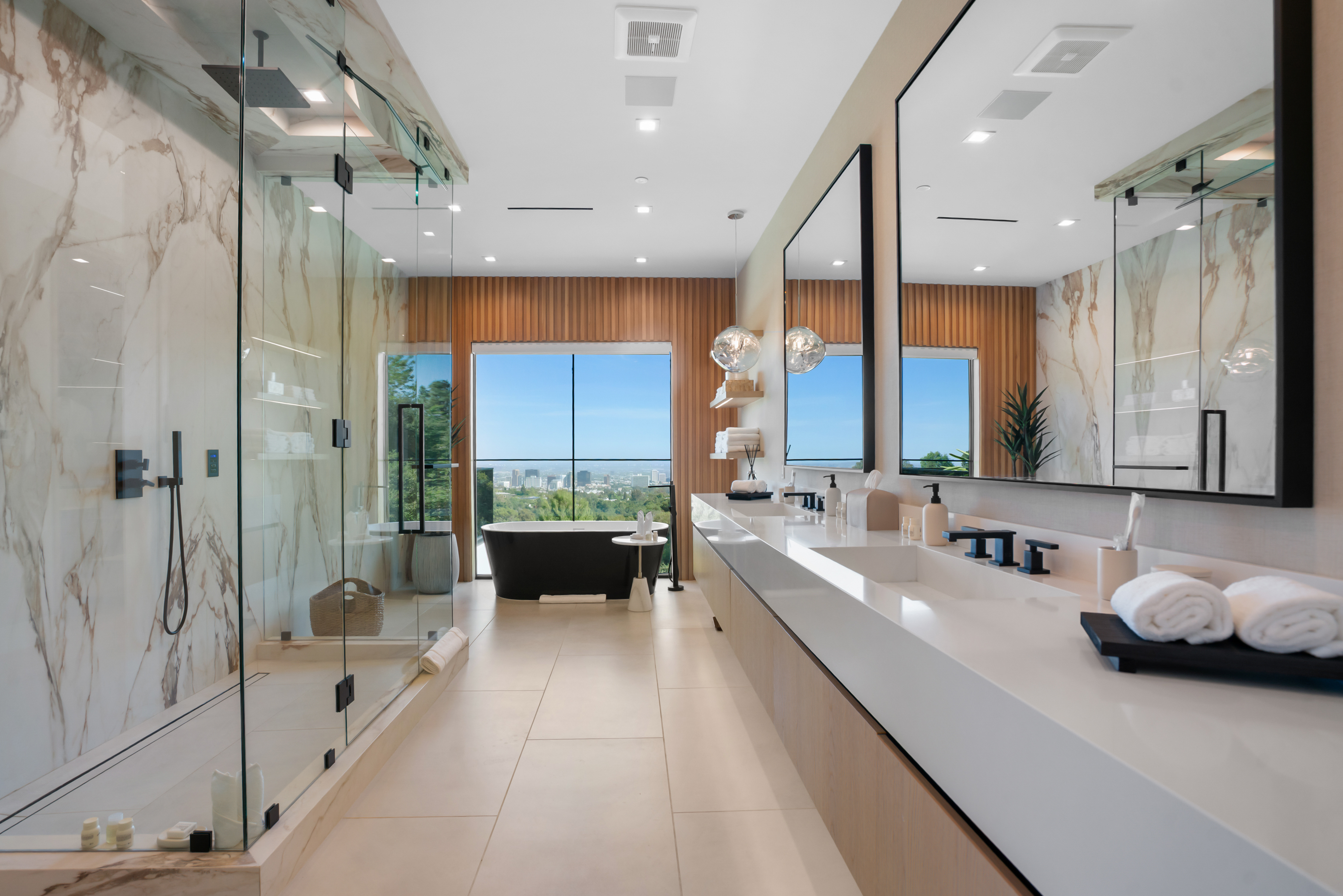 Linda Flora | Photo 34