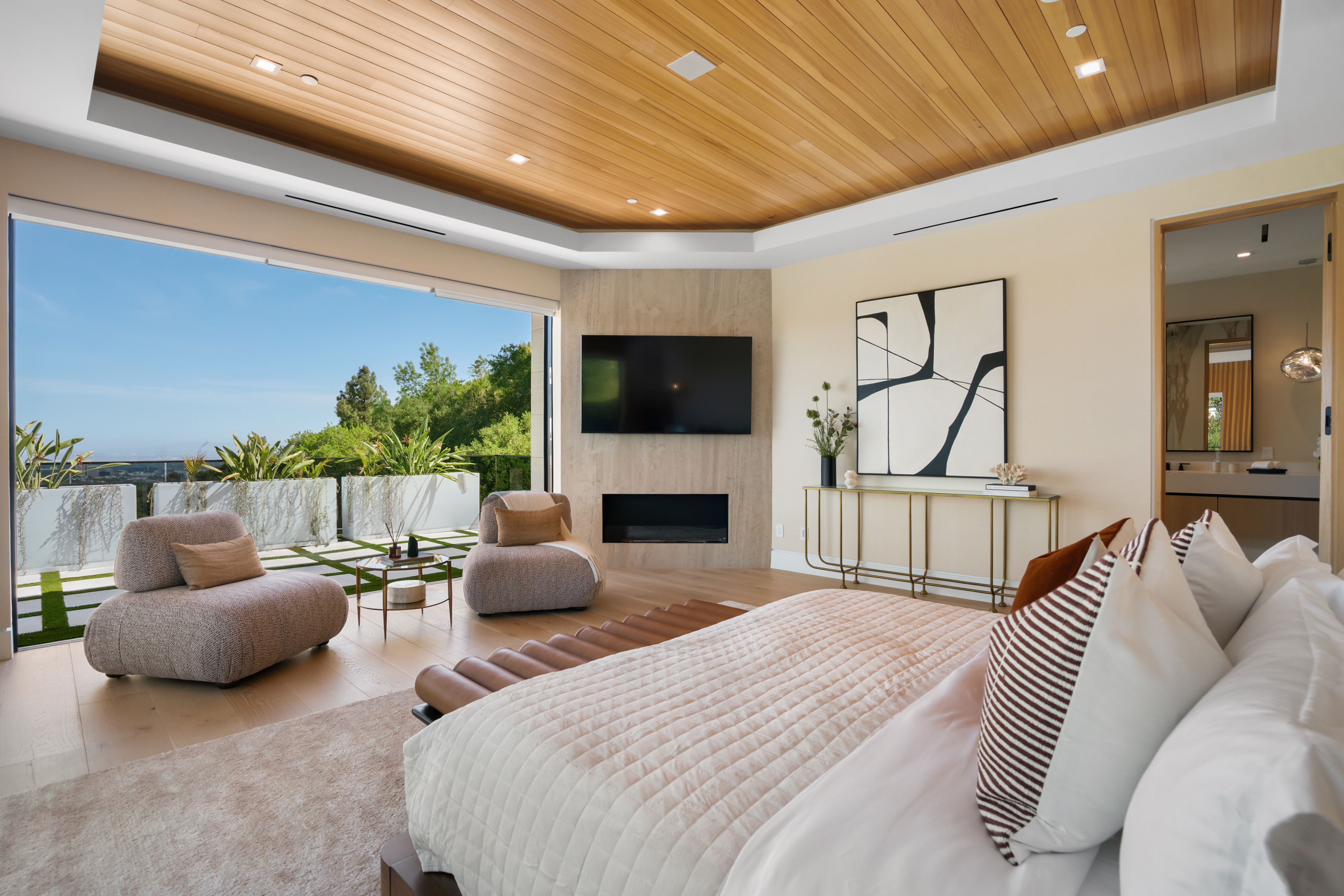 Linda Flora | Photo 33